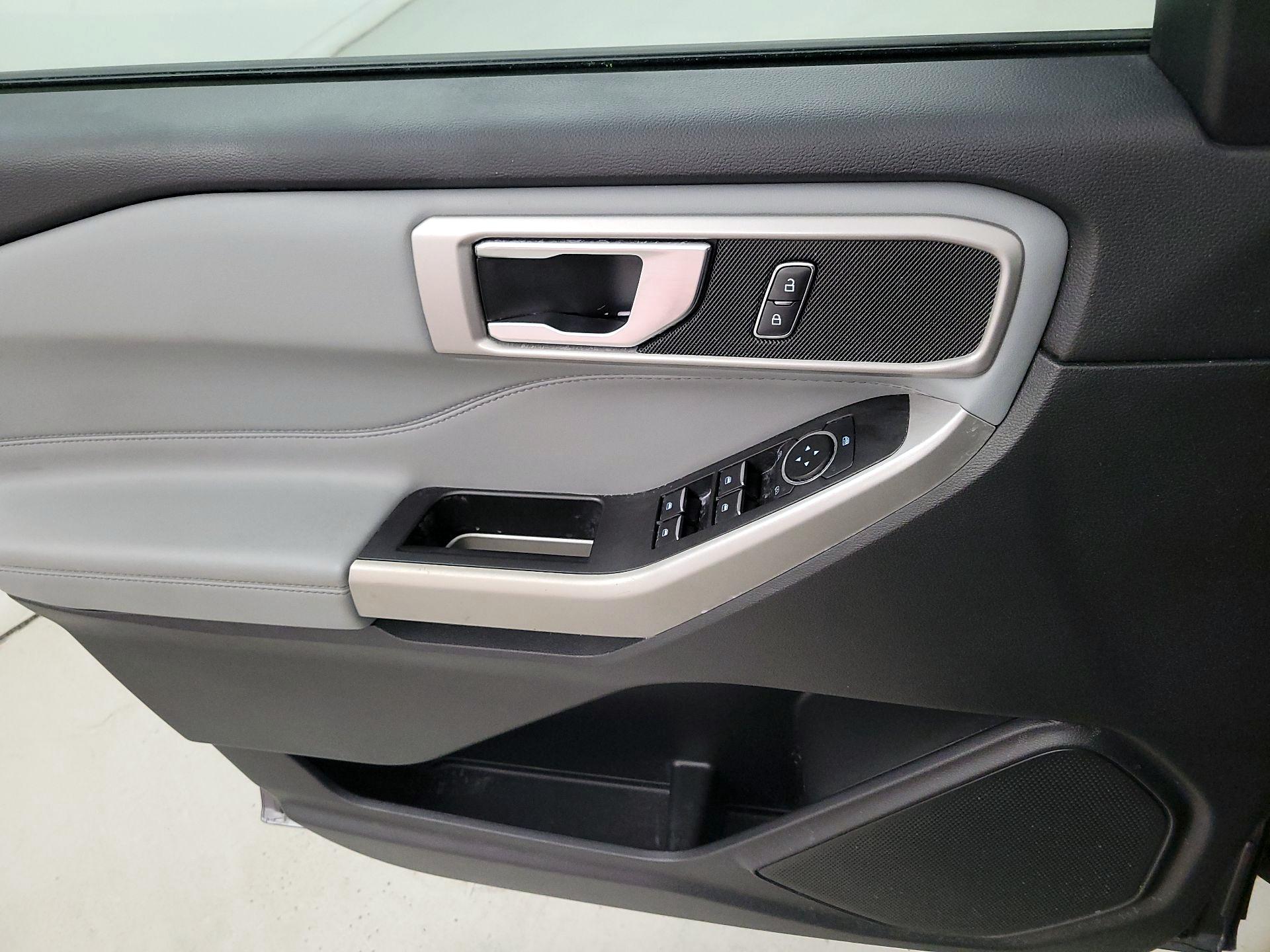 Thumbnail: 2022 Ford Explorer - 12