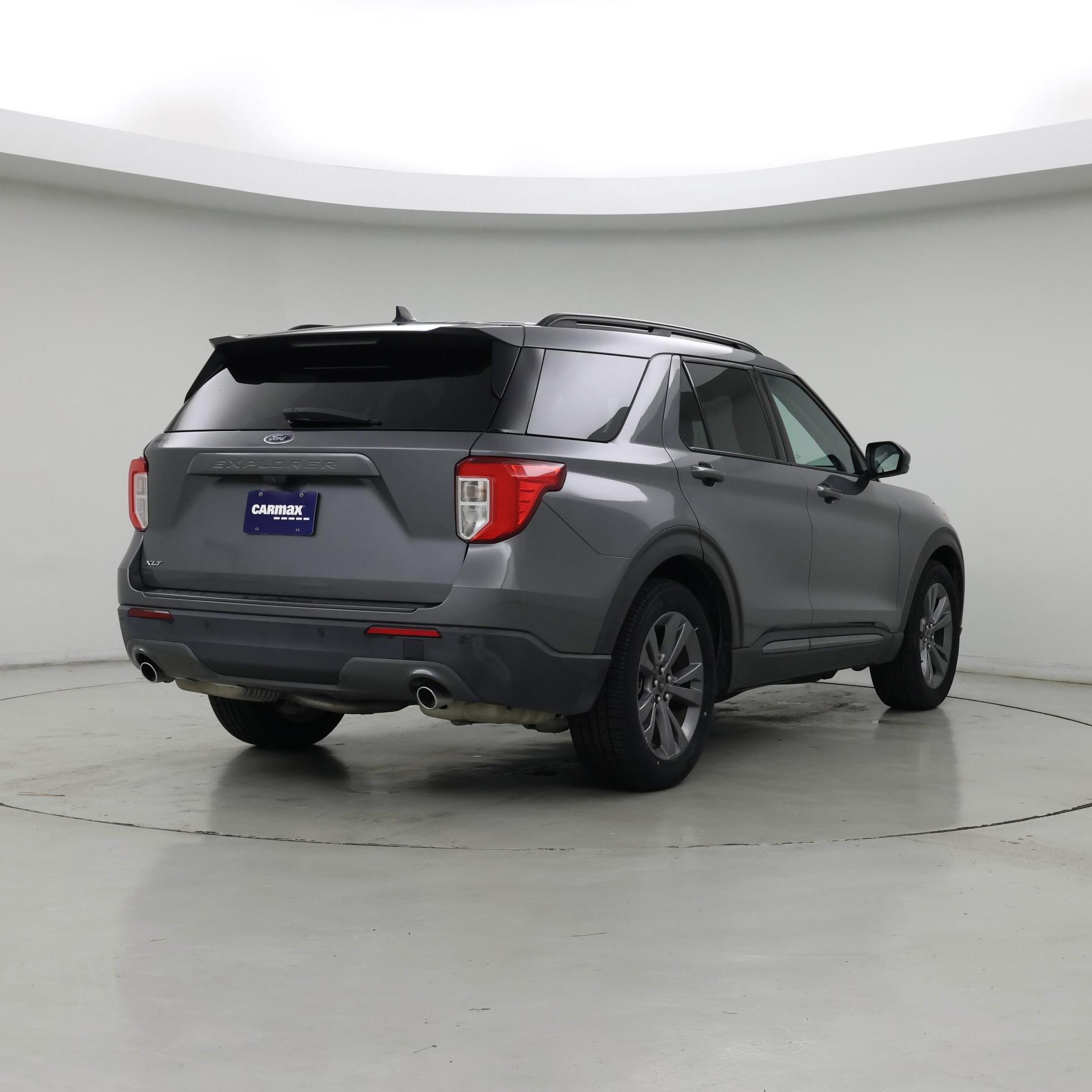 Thumbnail: 2022 Ford Explorer - 8