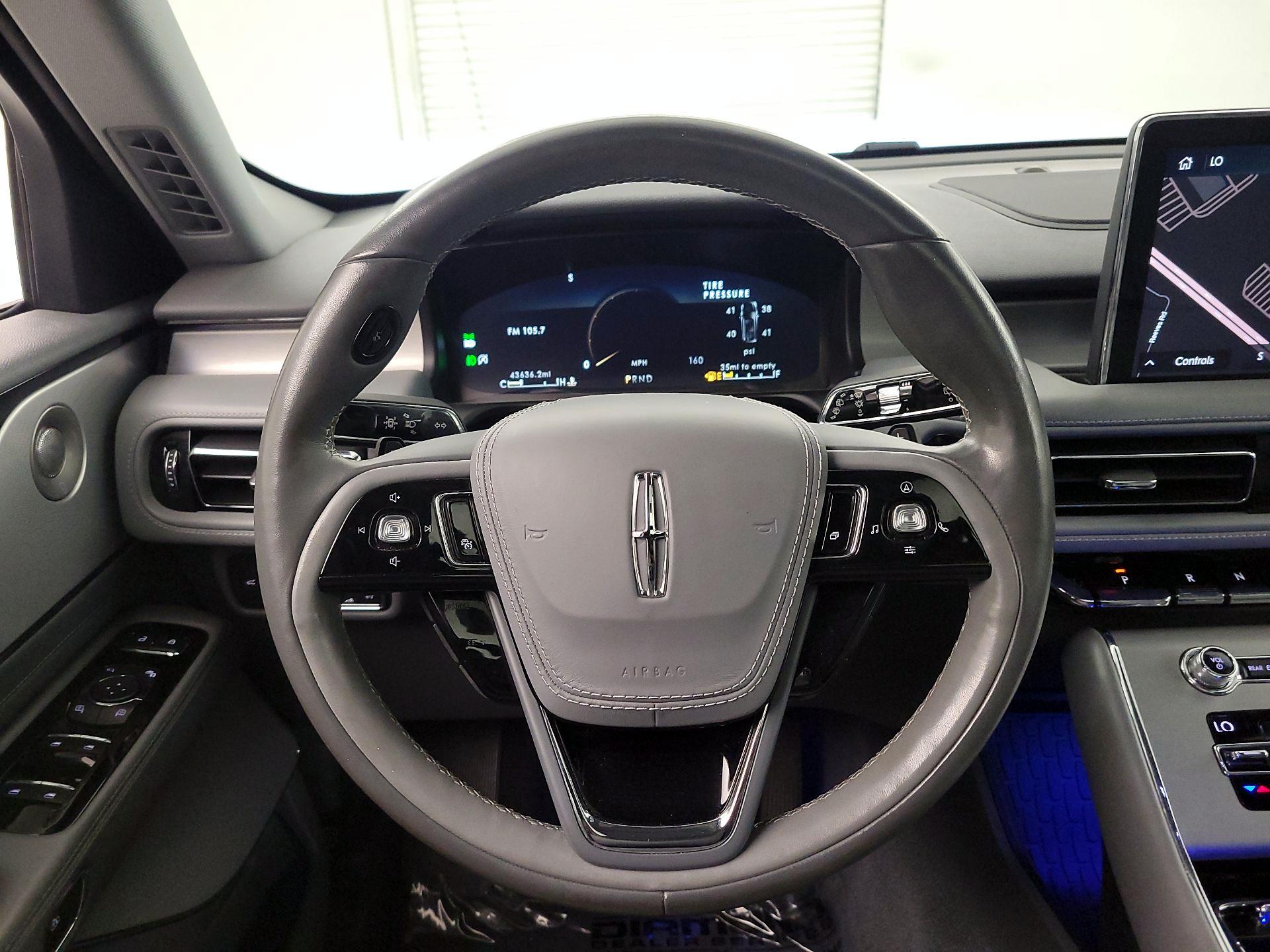 Thumbnail: 2020 Lincoln Aviator - 10