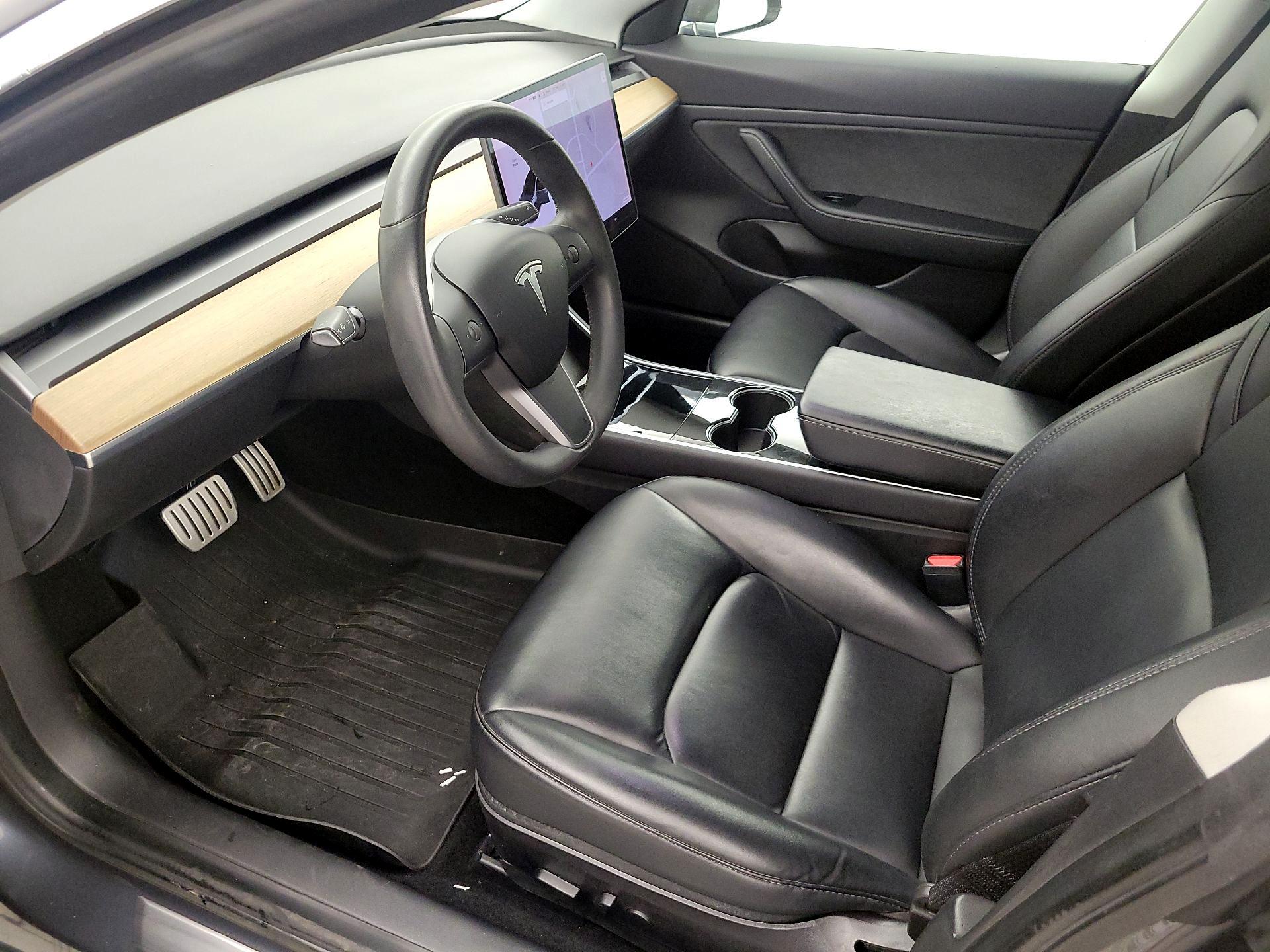 Thumbnail: 2020 Tesla Model 3 - 11