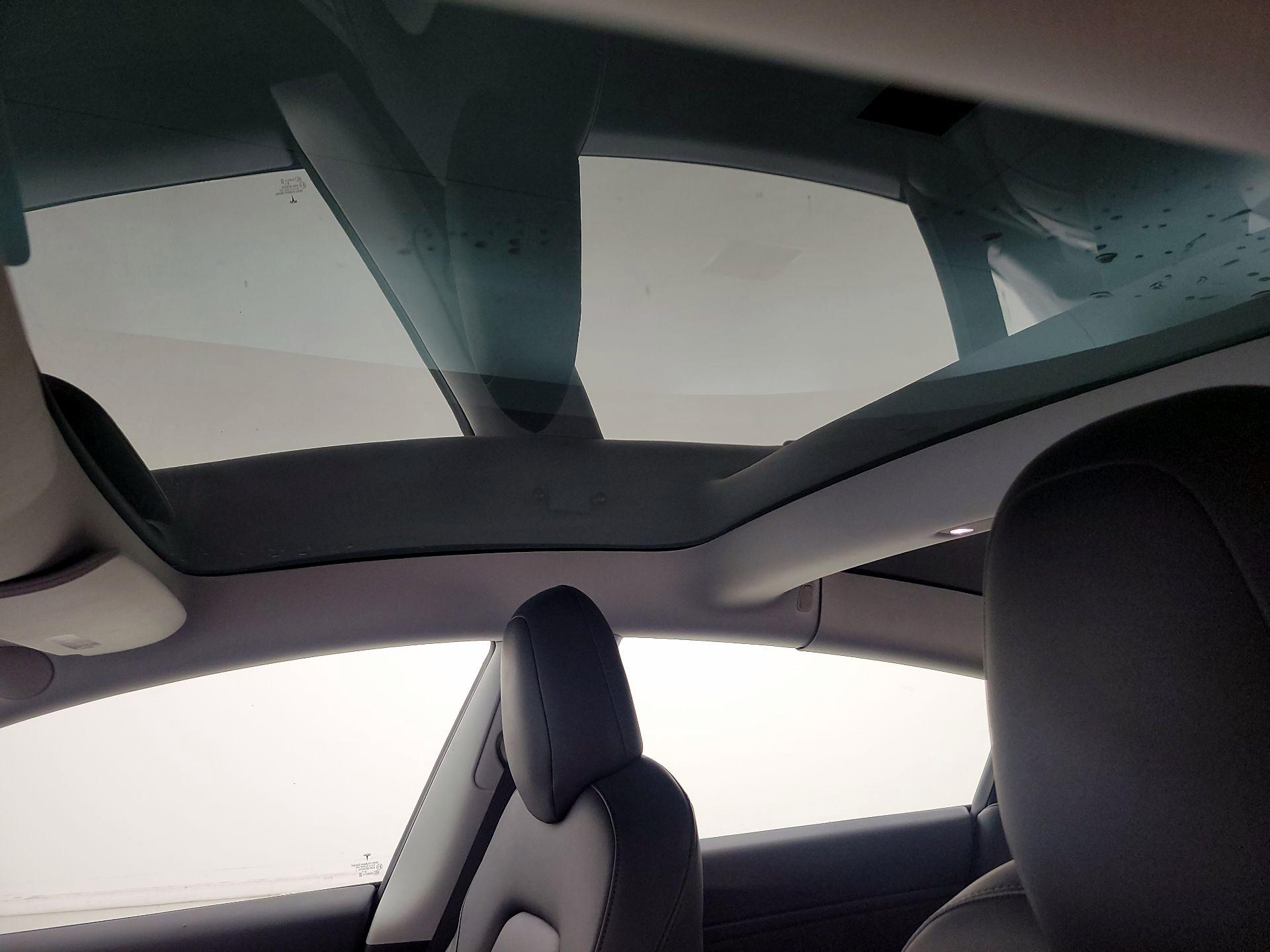 Thumbnail: 2020 Tesla Model 3 - 19