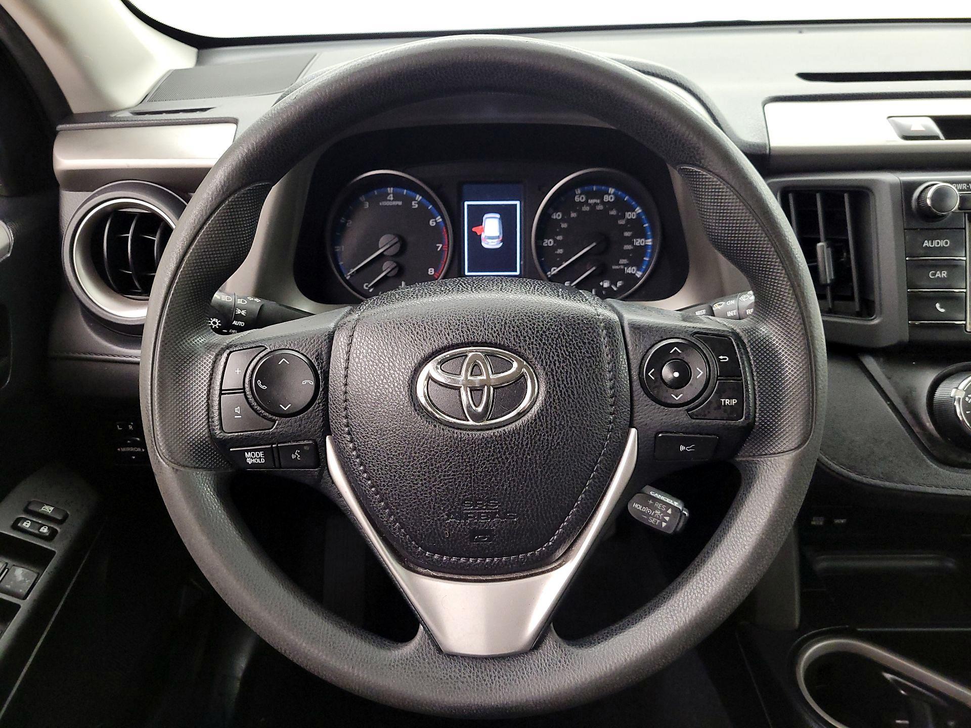Thumbnail: 2017 Toyota RAV4 - 10