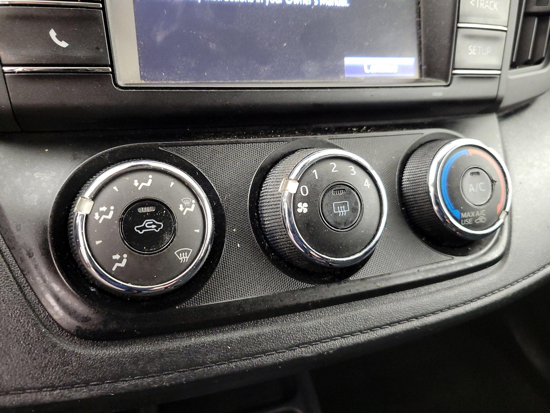 Thumbnail: 2017 Toyota RAV4 - 16