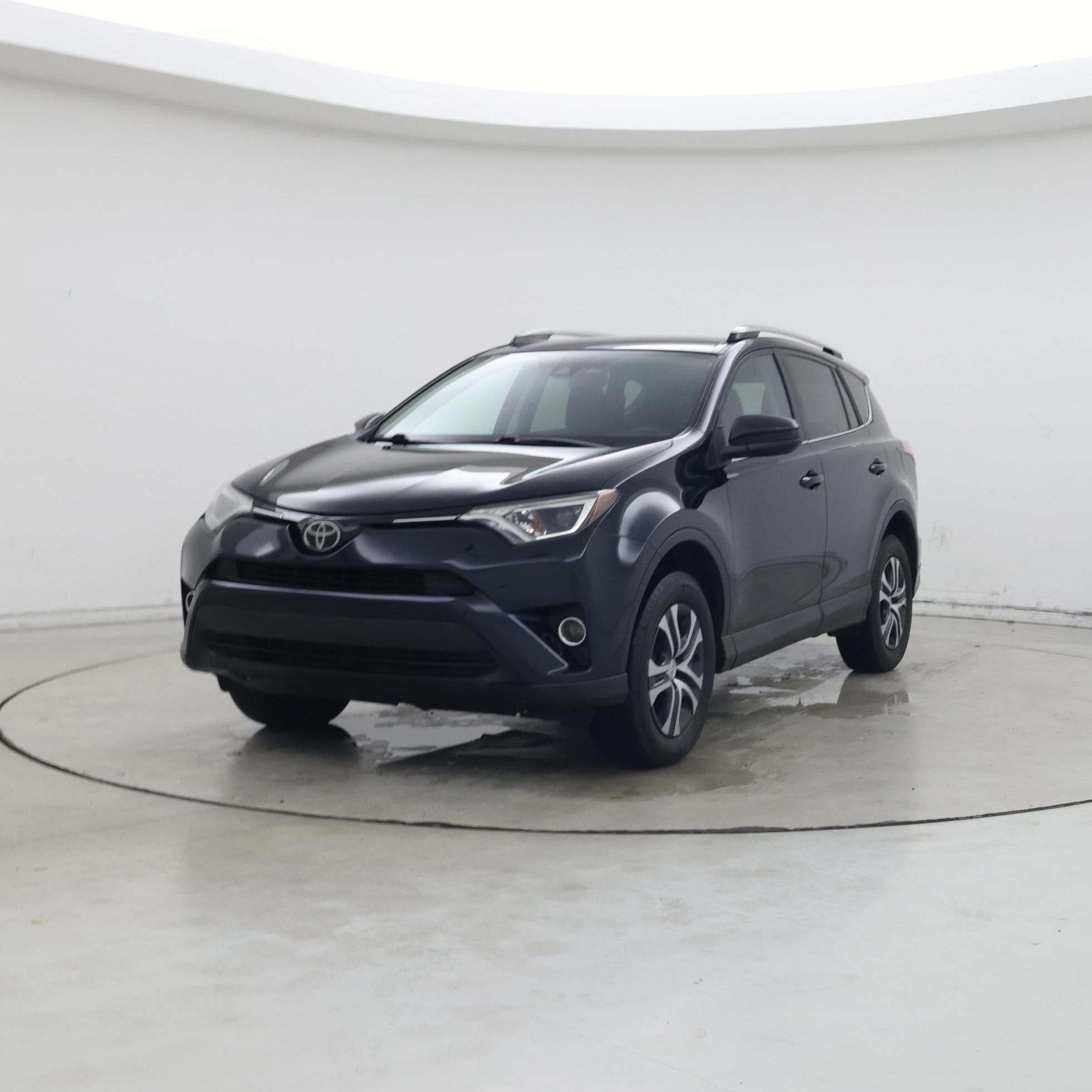 Thumbnail: 2017 Toyota RAV4 - 4
