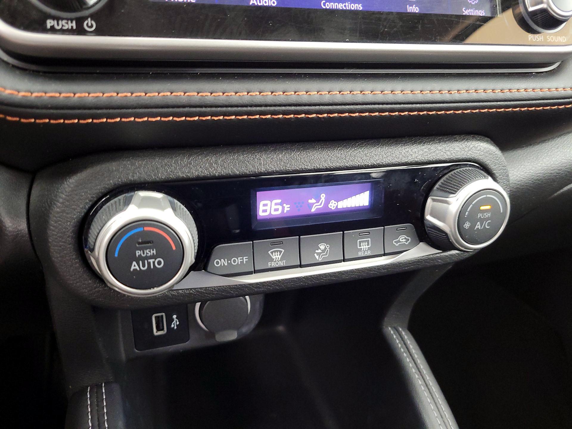 Thumbnail: 2018 Nissan Kicks - 16