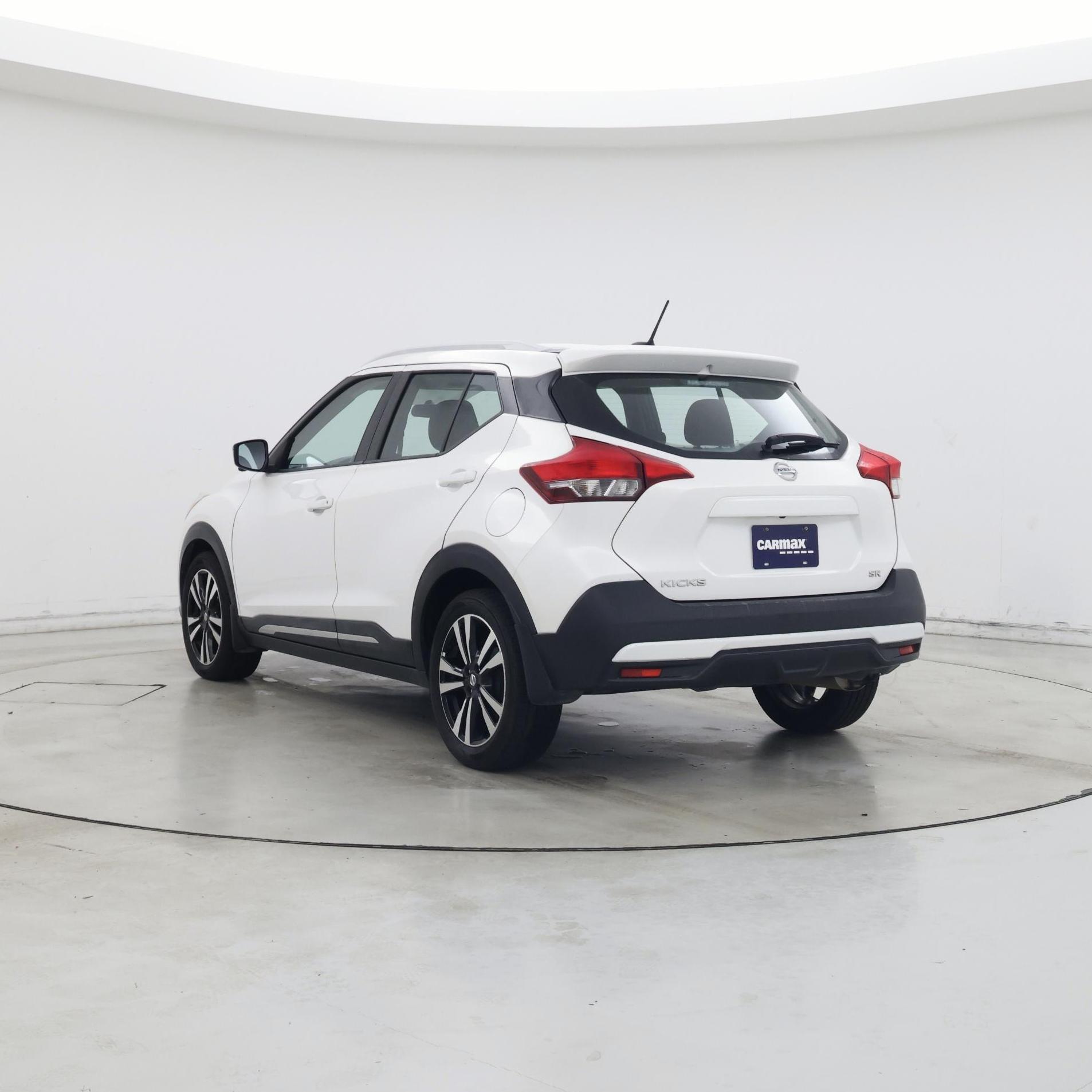 Thumbnail: 2018 Nissan Kicks - 2