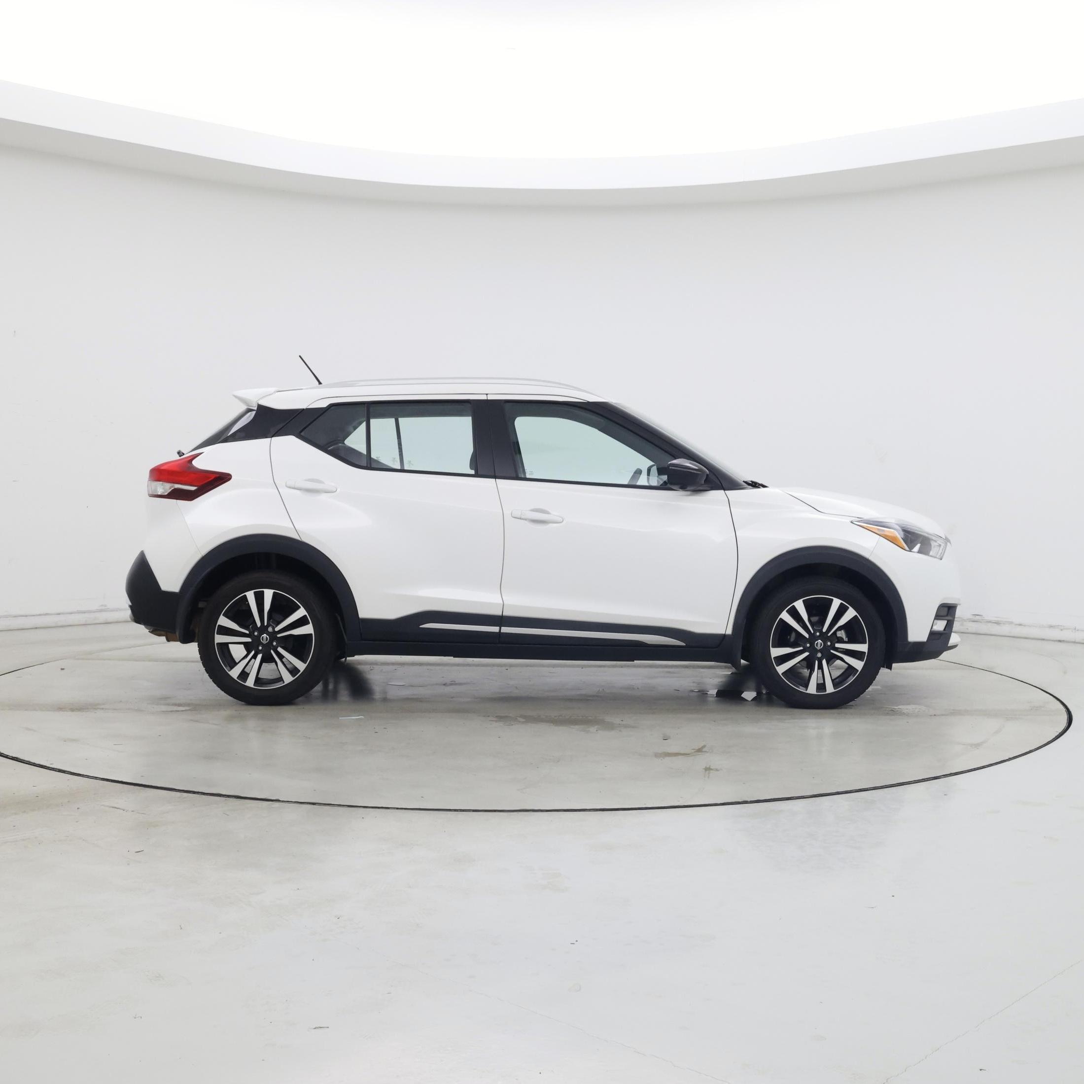 Thumbnail: 2018 Nissan Kicks - 7