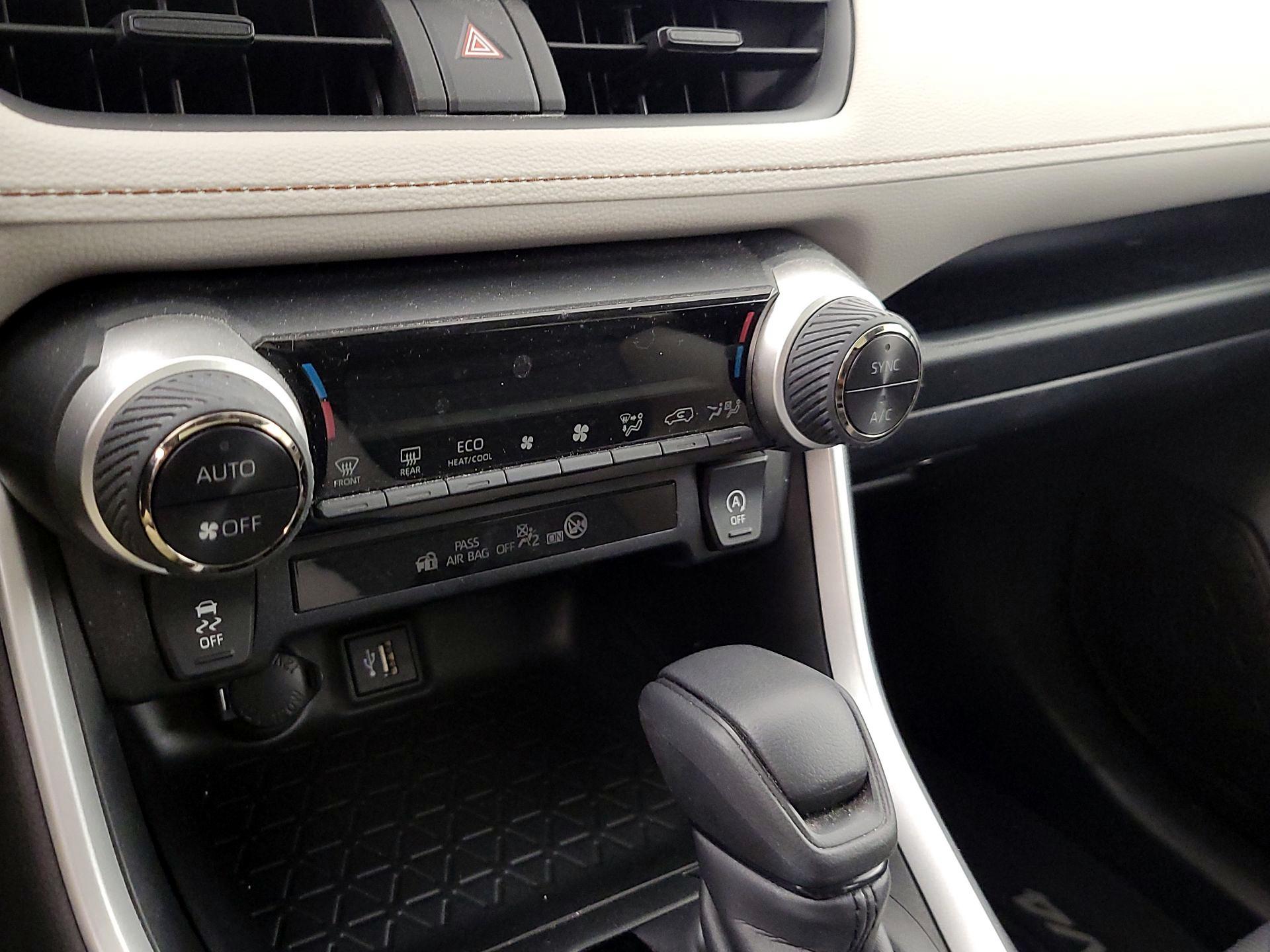 Thumbnail: 2024 Toyota RAV4 - 16