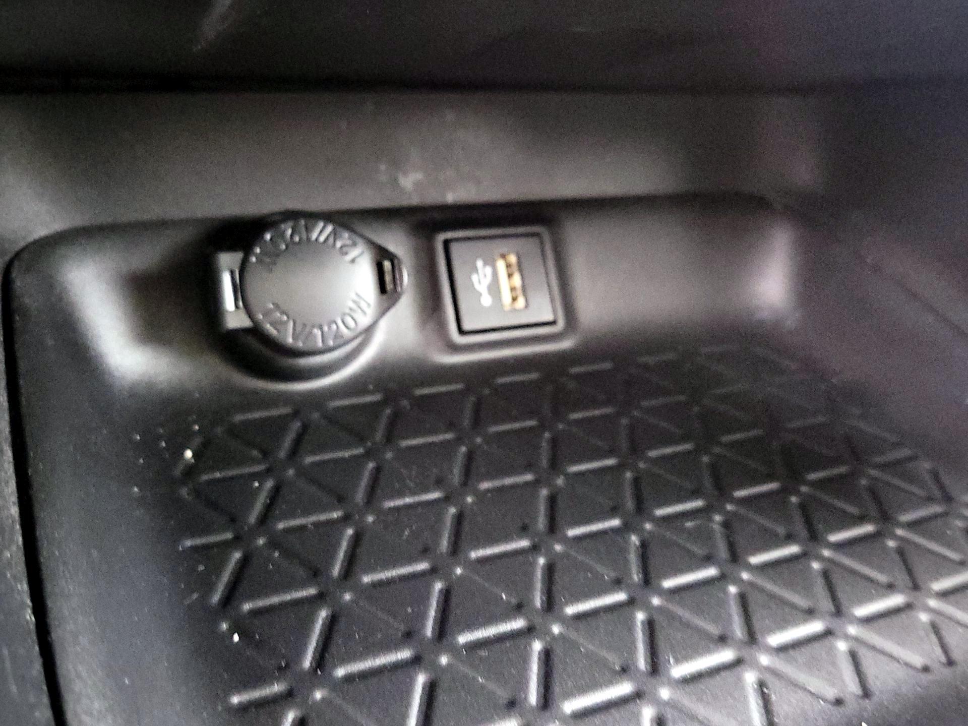 Thumbnail: 2024 Toyota RAV4 - 18