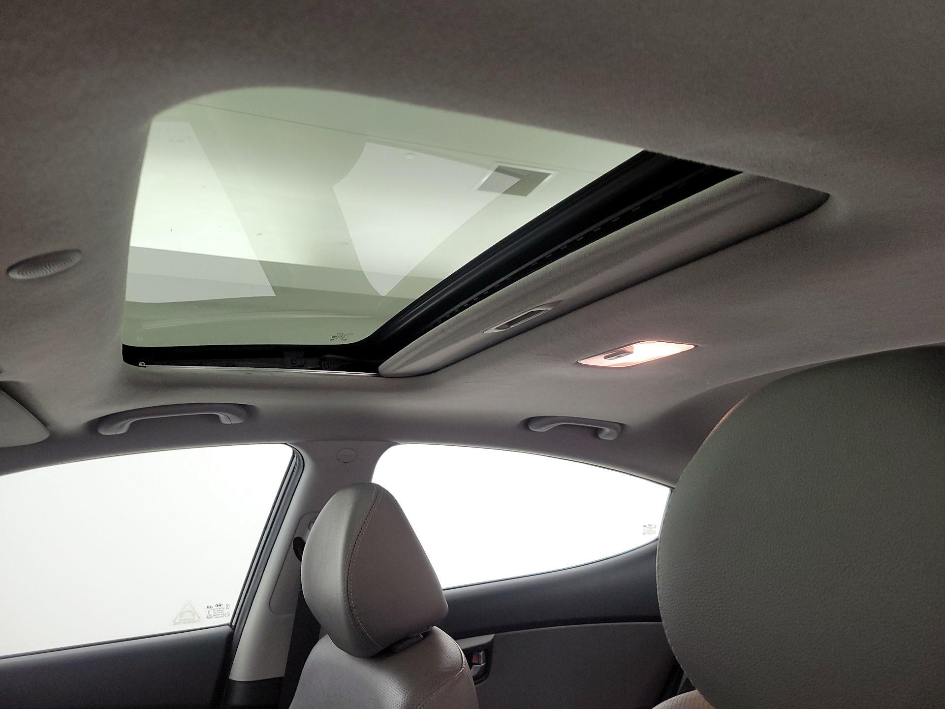 Thumbnail: 2015 Hyundai Elantra - 19