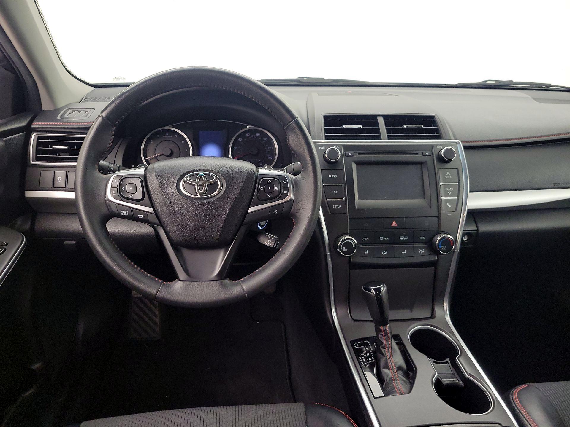 Thumbnail: 2017 Toyota Camry - 10