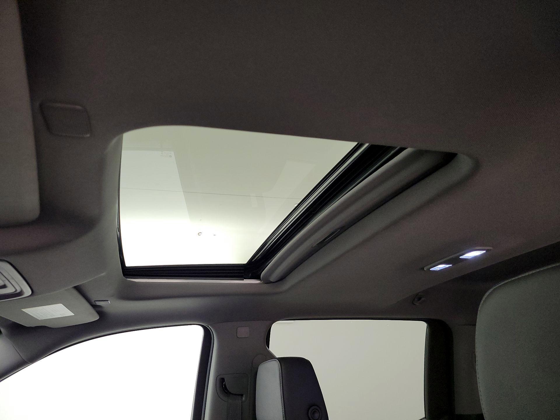 Thumbnail: 2021 Chevrolet Silverado 1500 - 19