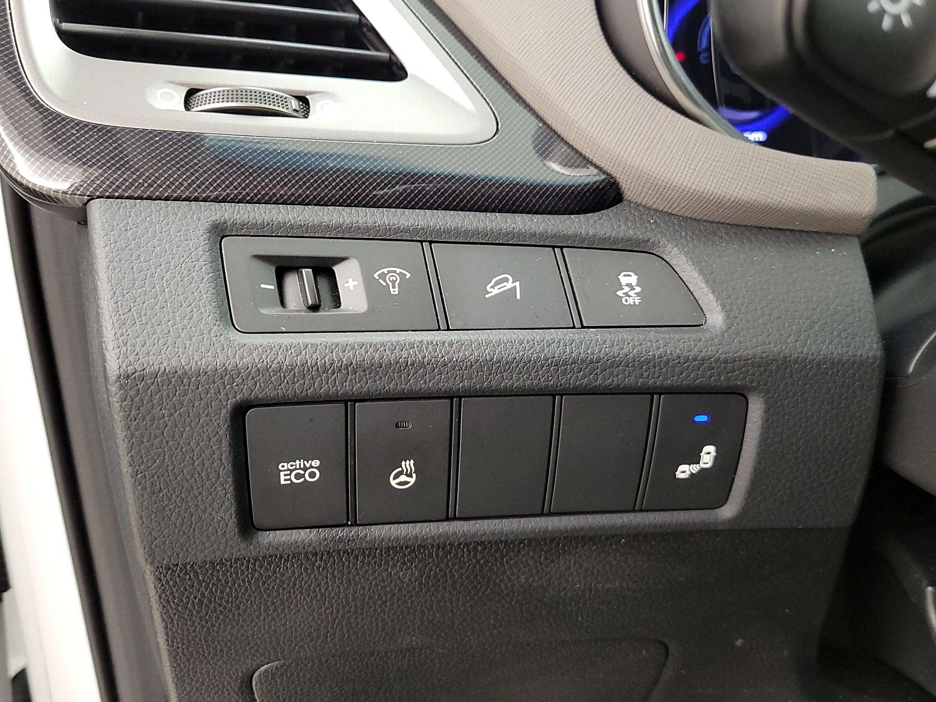 Thumbnail: 2014 Hyundai Santa Fe - 13