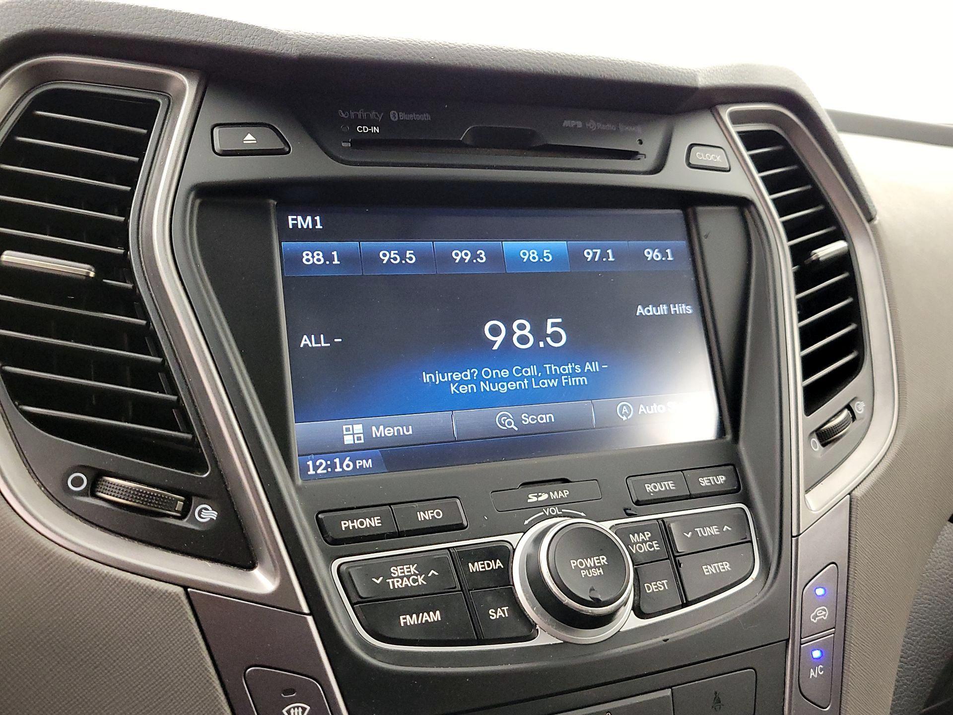 Thumbnail: 2014 Hyundai Santa Fe - 16