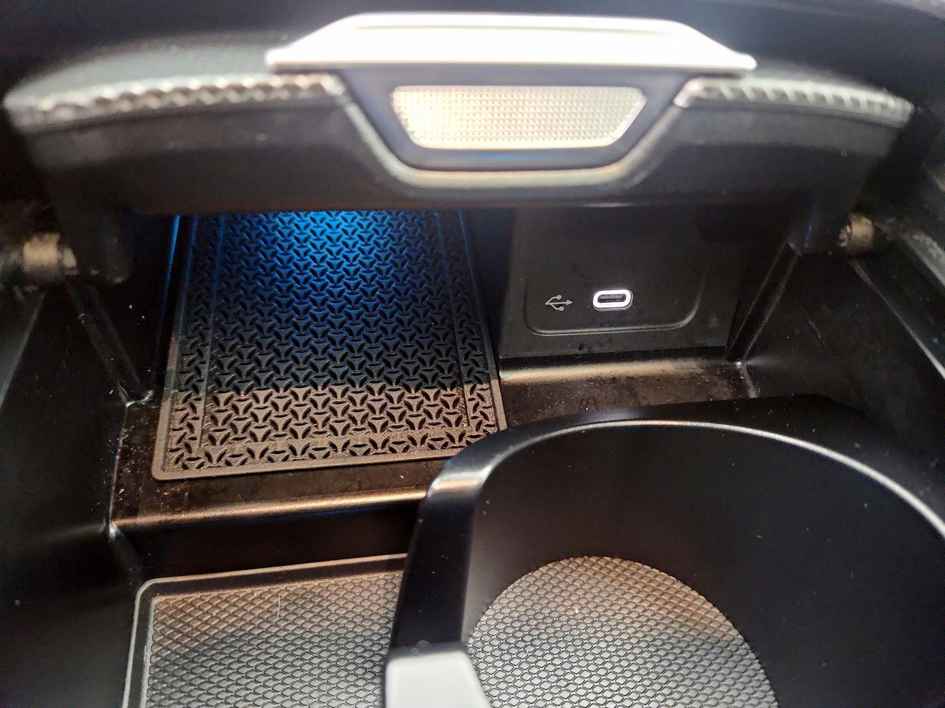 Thumbnail: 2024 Mercedes-Benz C-Class - 19