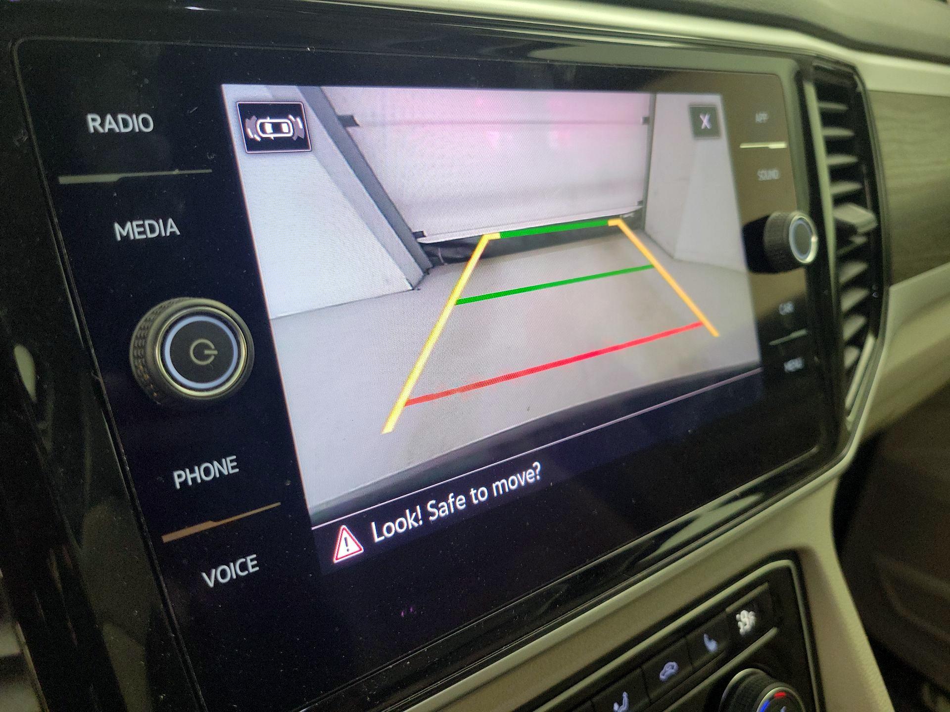 Thumbnail: 2022 Volkswagen Atlas - 14