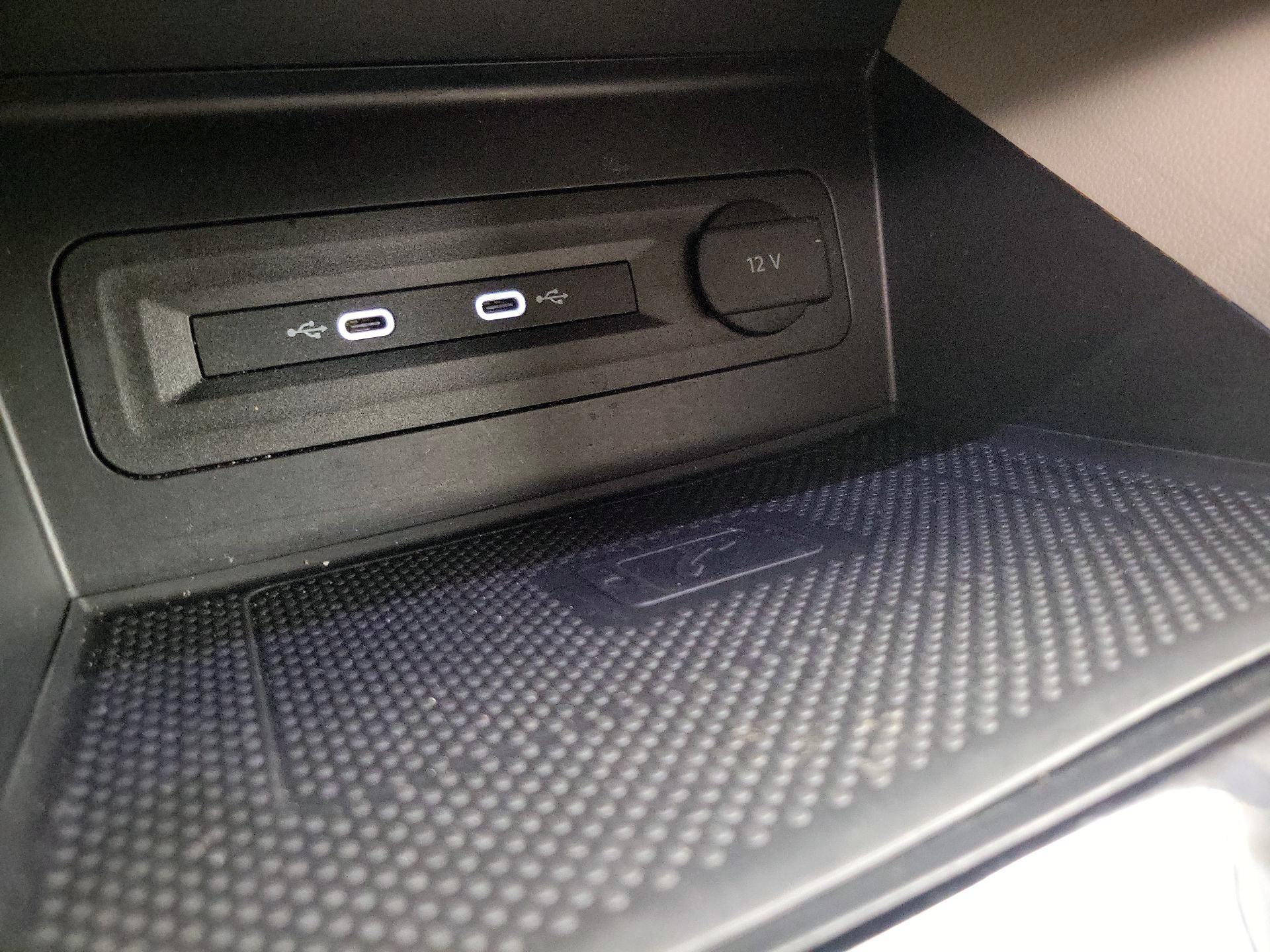 Thumbnail: 2022 Volkswagen Atlas - 18