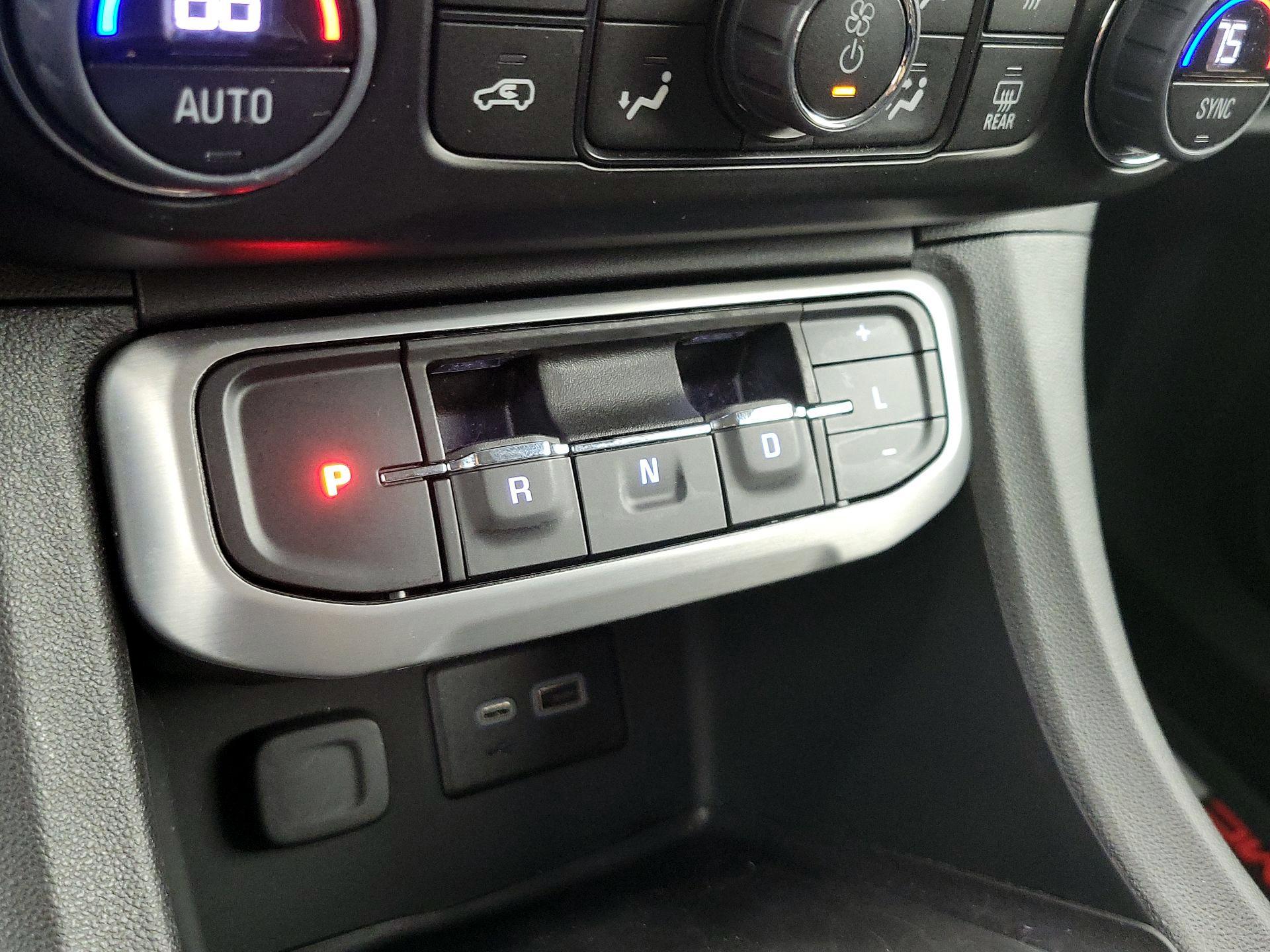 Thumbnail: 2023 GMC Acadia - 16