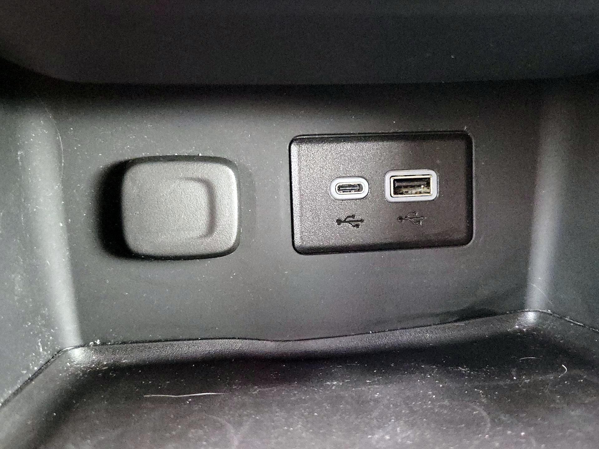 Thumbnail: 2023 GMC Acadia - 17