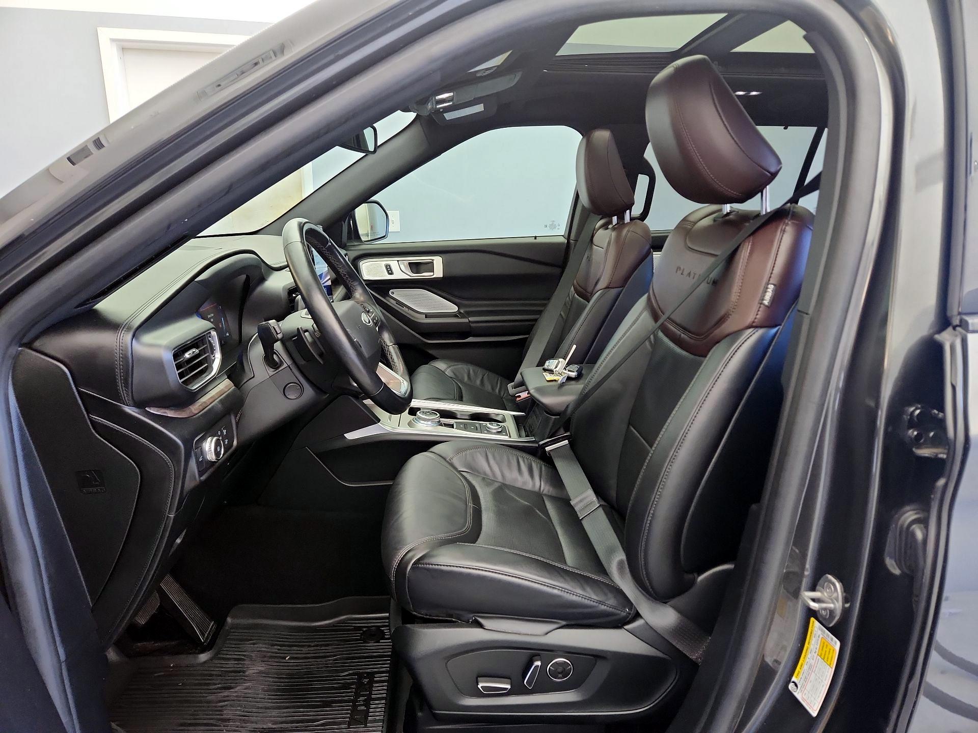 Thumbnail: 2020 Ford Explorer - 11