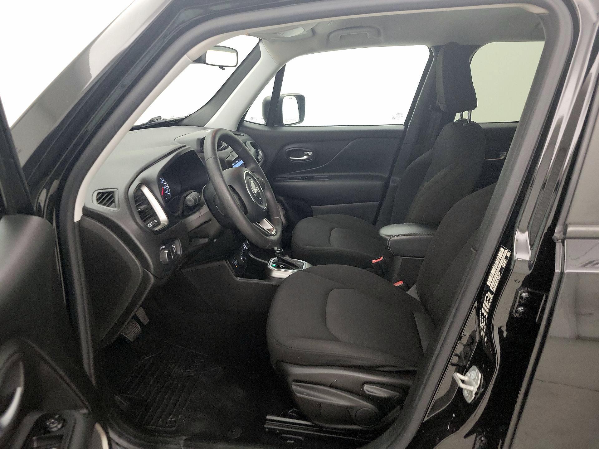 Thumbnail: 2022 Jeep Renegade - 11