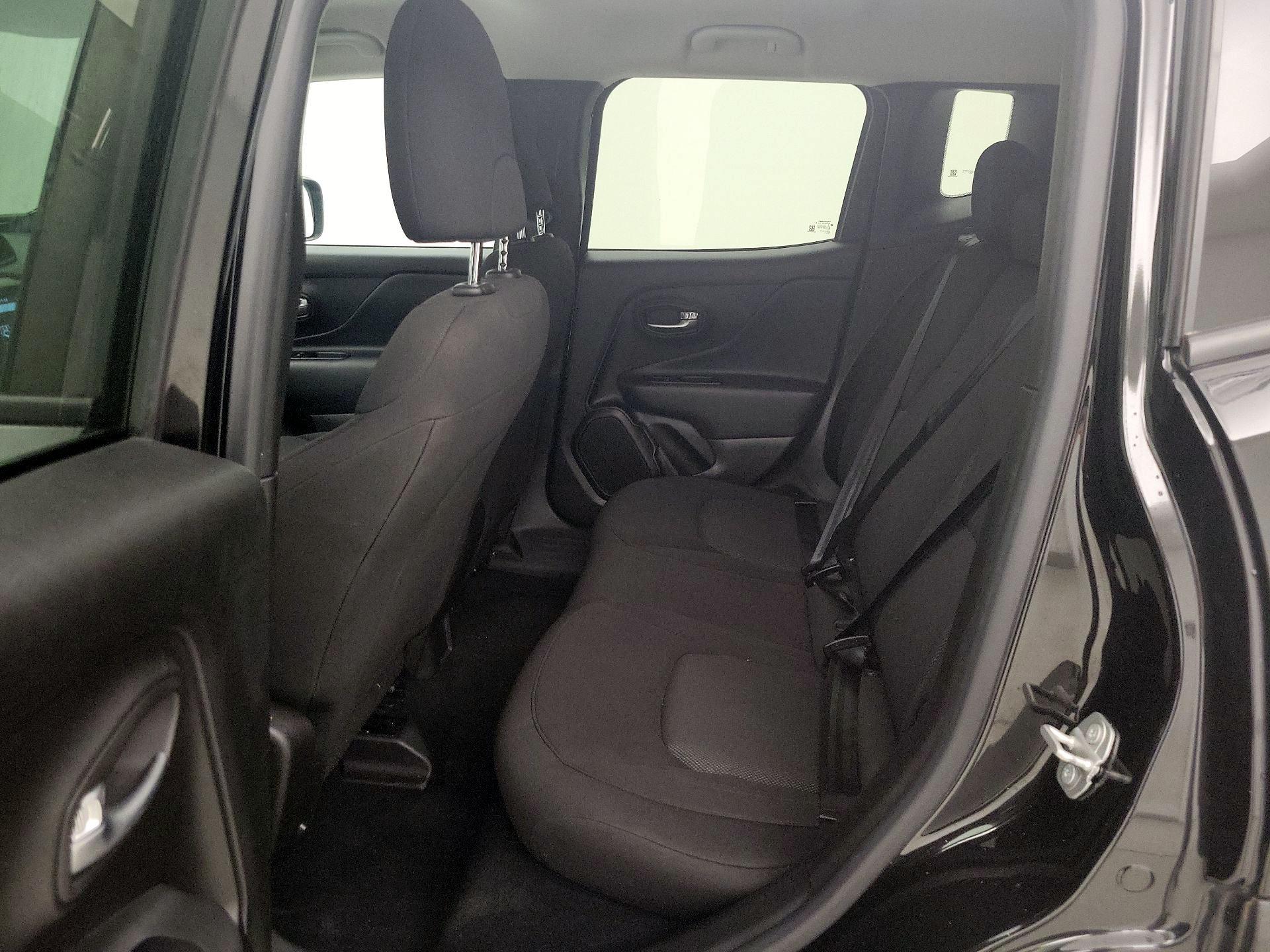 Thumbnail: 2022 Jeep Renegade - 19