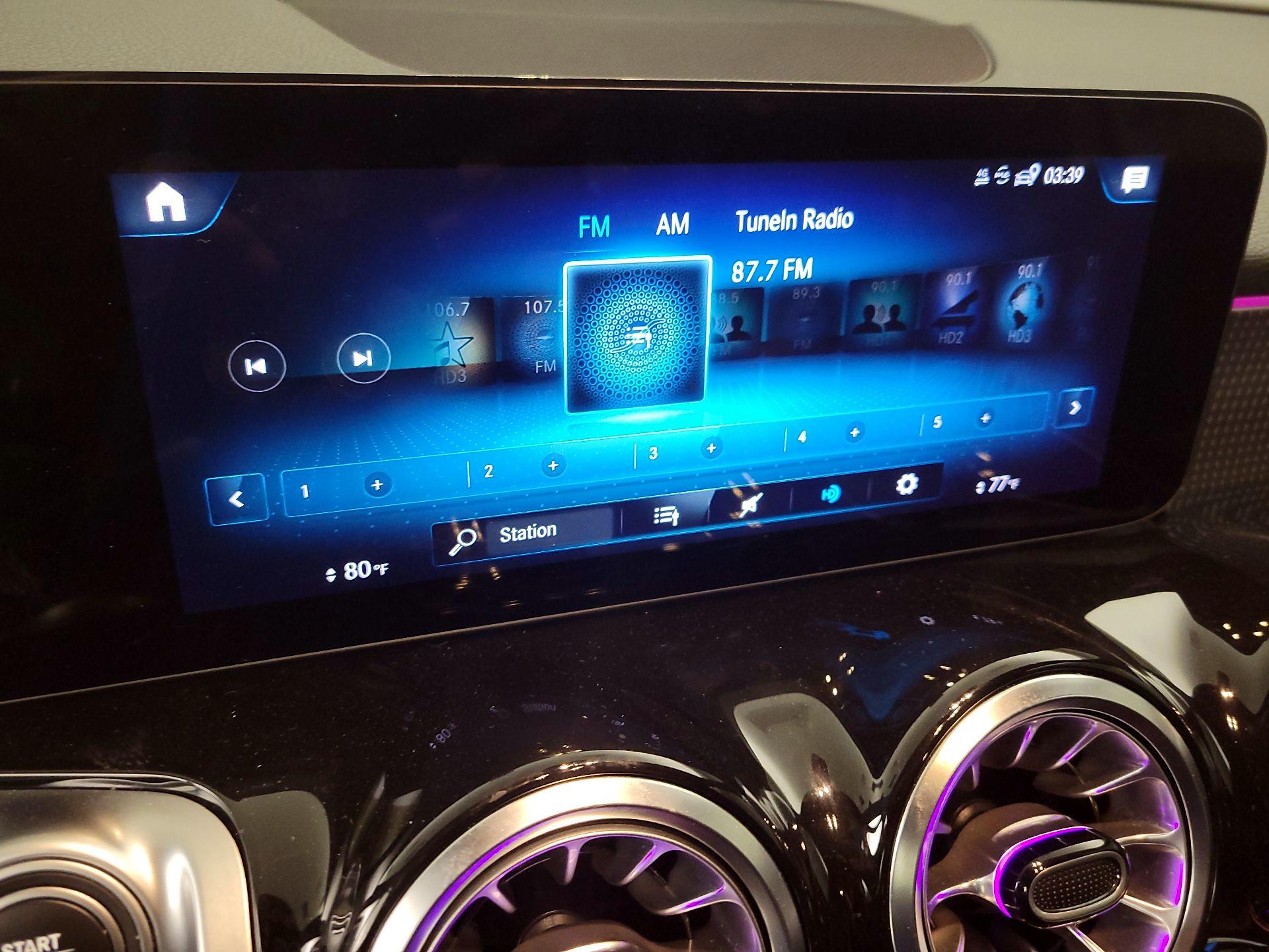 Thumbnail: 2022 Mercedes-Benz GLB - 15