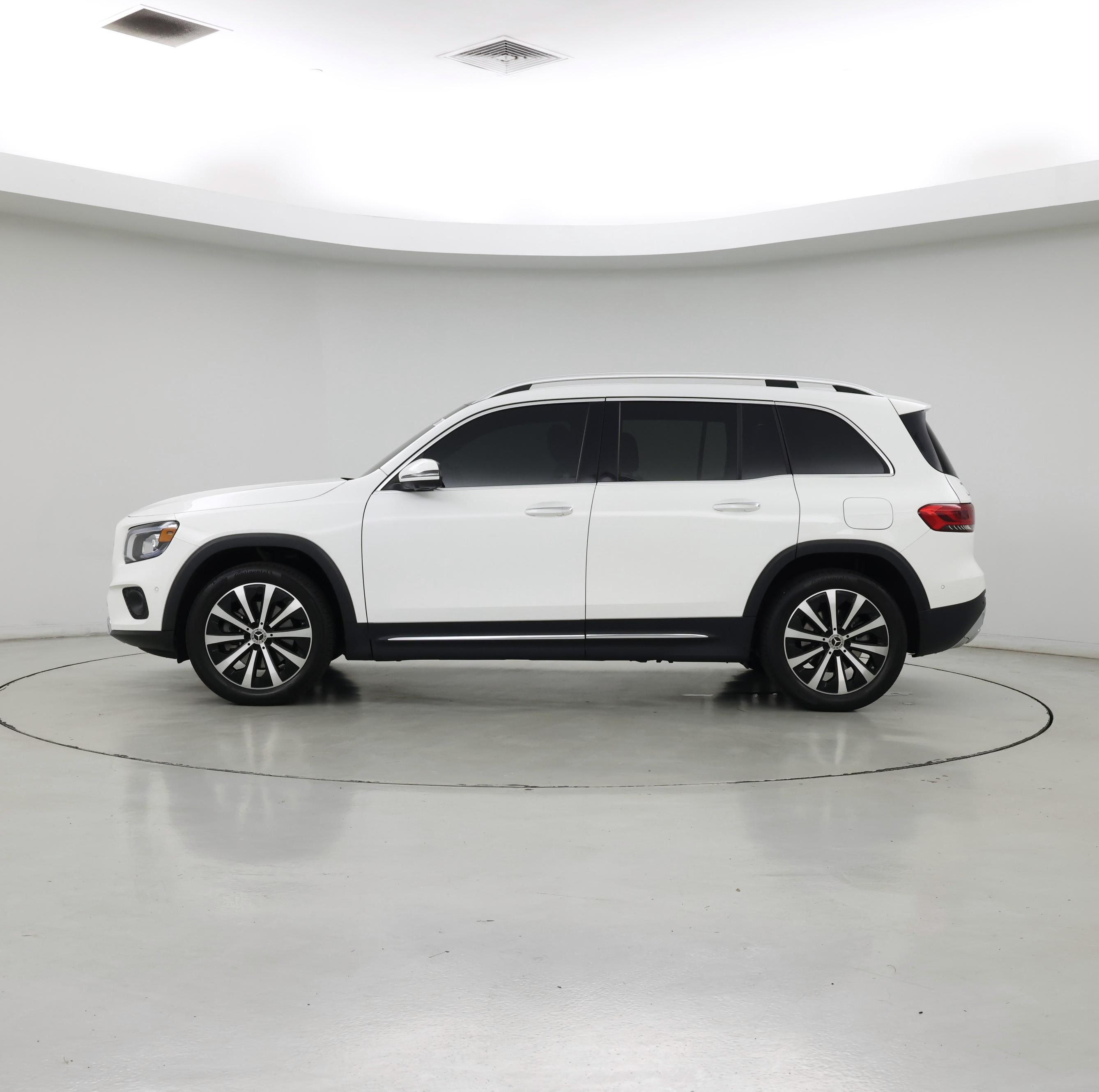 Thumbnail: 2022 Mercedes-Benz GLB - 3