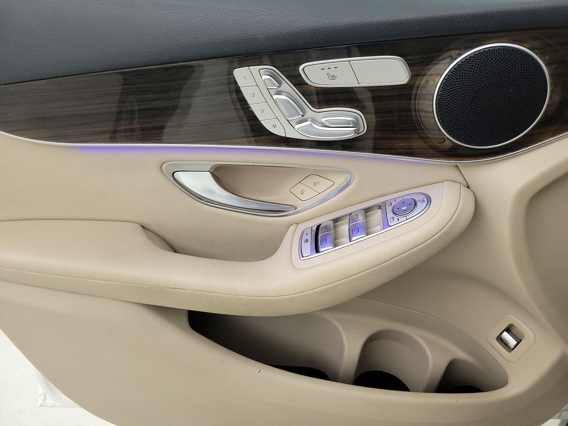 Thumbnail: 2021 Mercedes-Benz GLC - 12