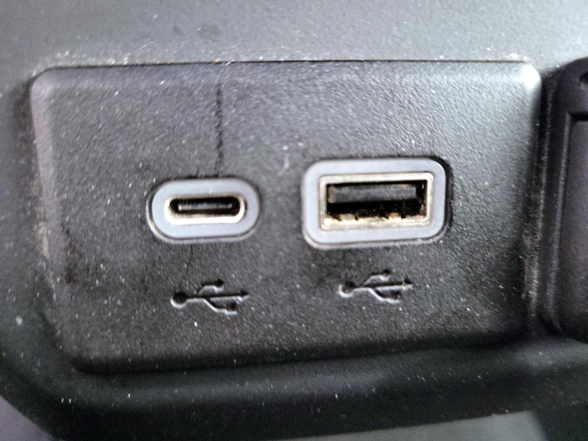 Thumbnail: 2021 Chevrolet Silverado 1500 - 18