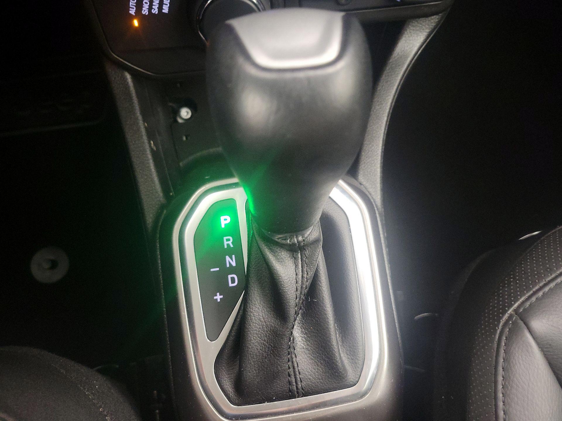 Thumbnail: 2021 Jeep Renegade - 17