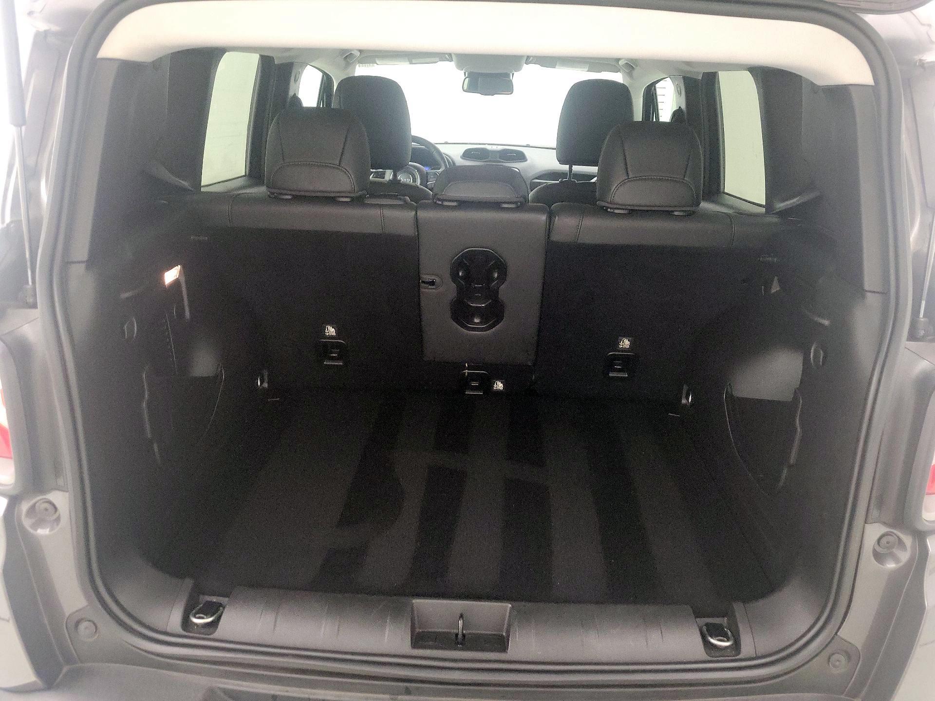 Thumbnail: 2021 Jeep Renegade - 20