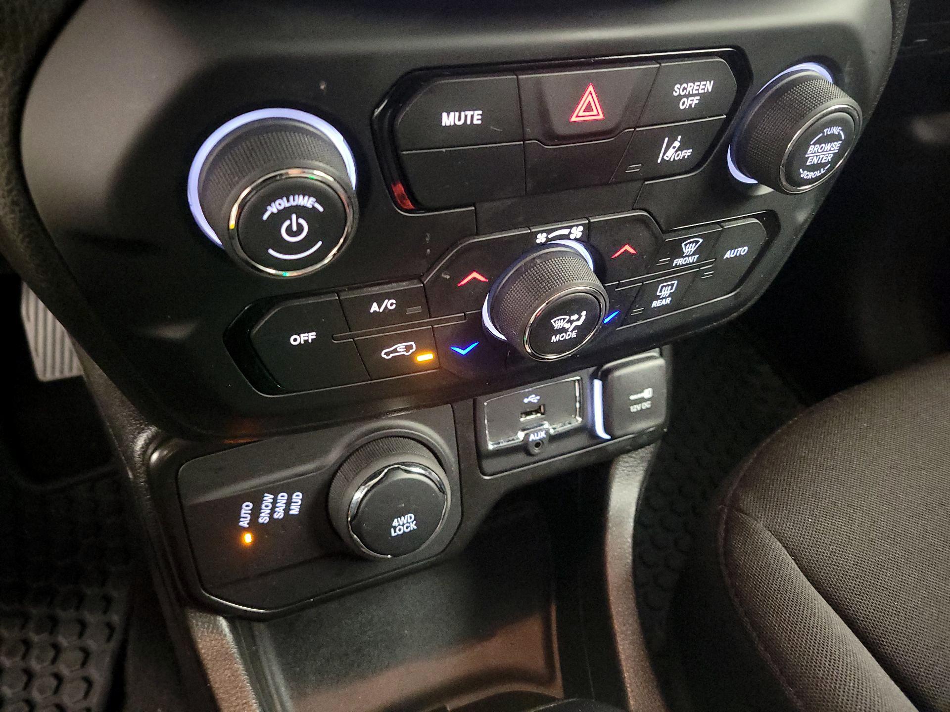 Thumbnail: 2023 Jeep Renegade - 17