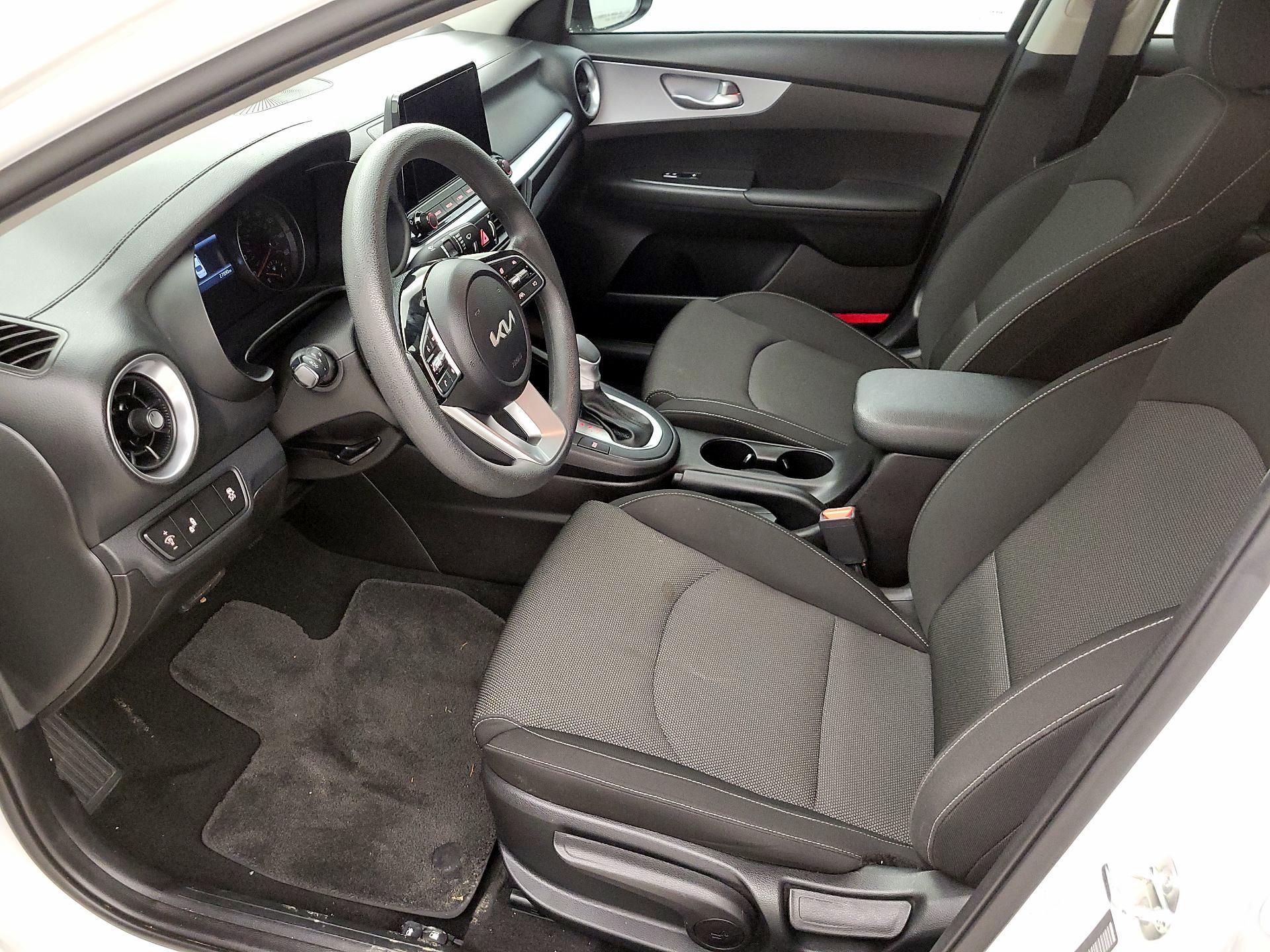 Thumbnail: 2023 Kia Forte - 11