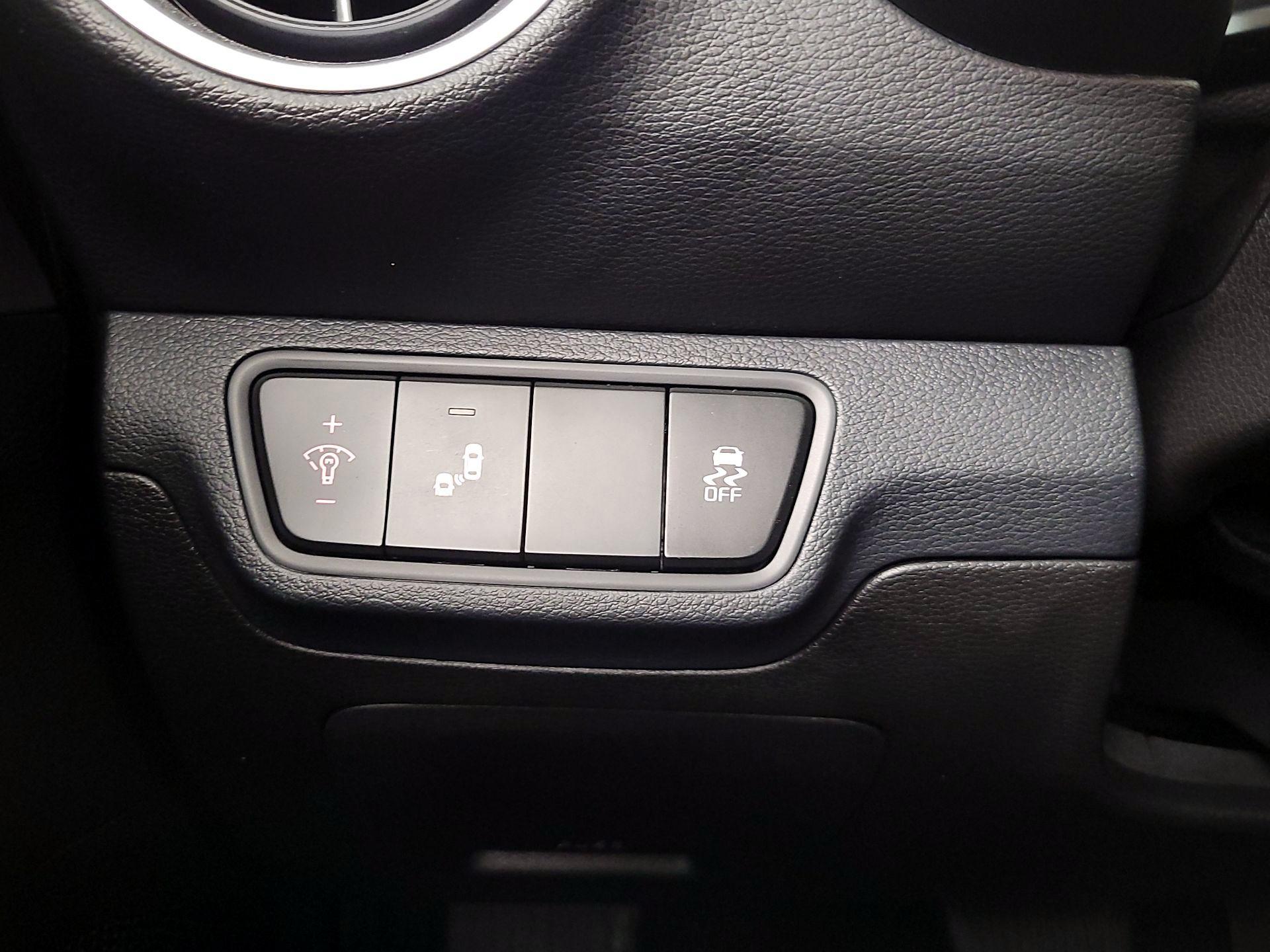 Thumbnail: 2023 Kia Forte - 13