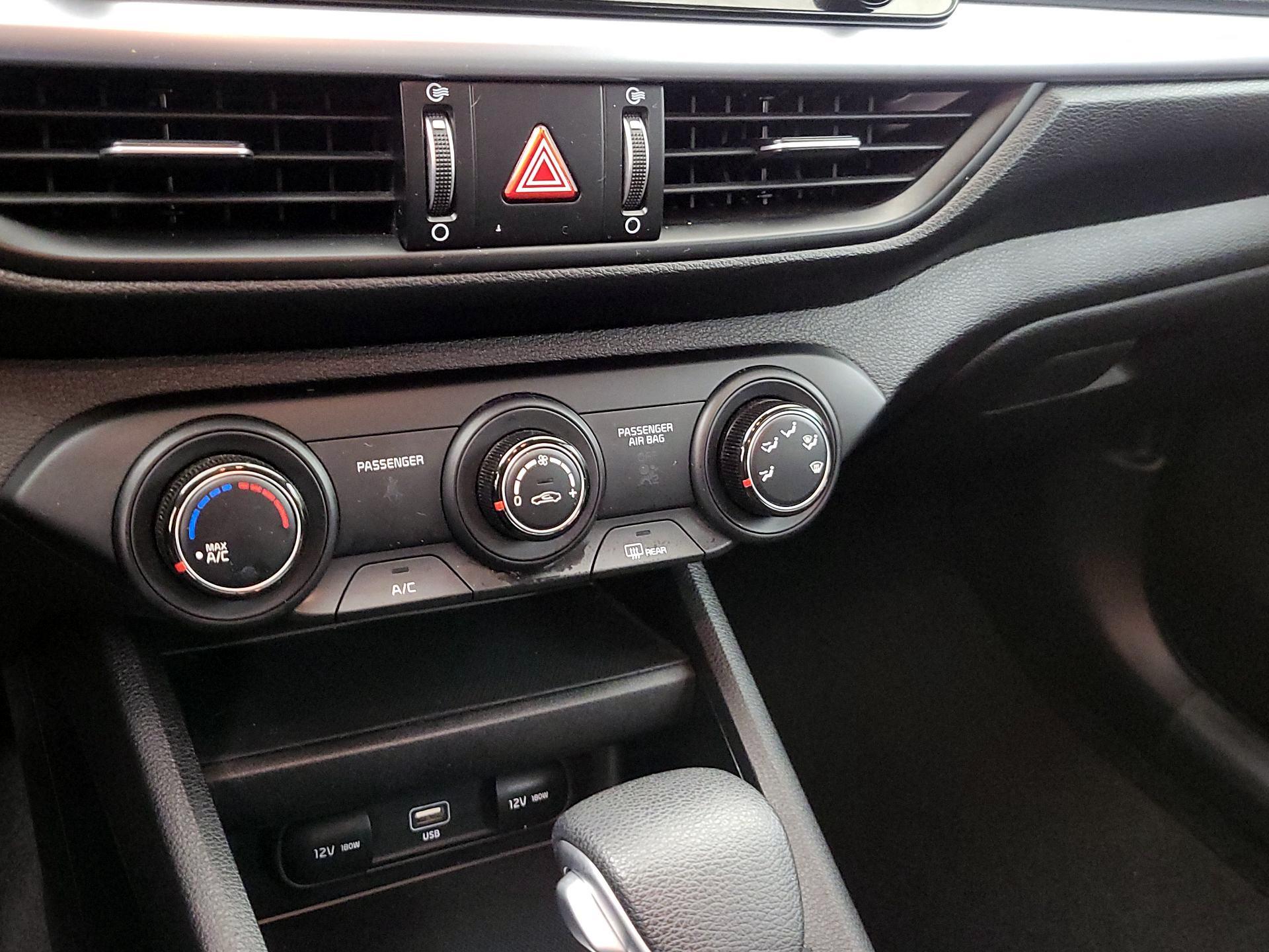 Thumbnail: 2023 Kia Forte - 16