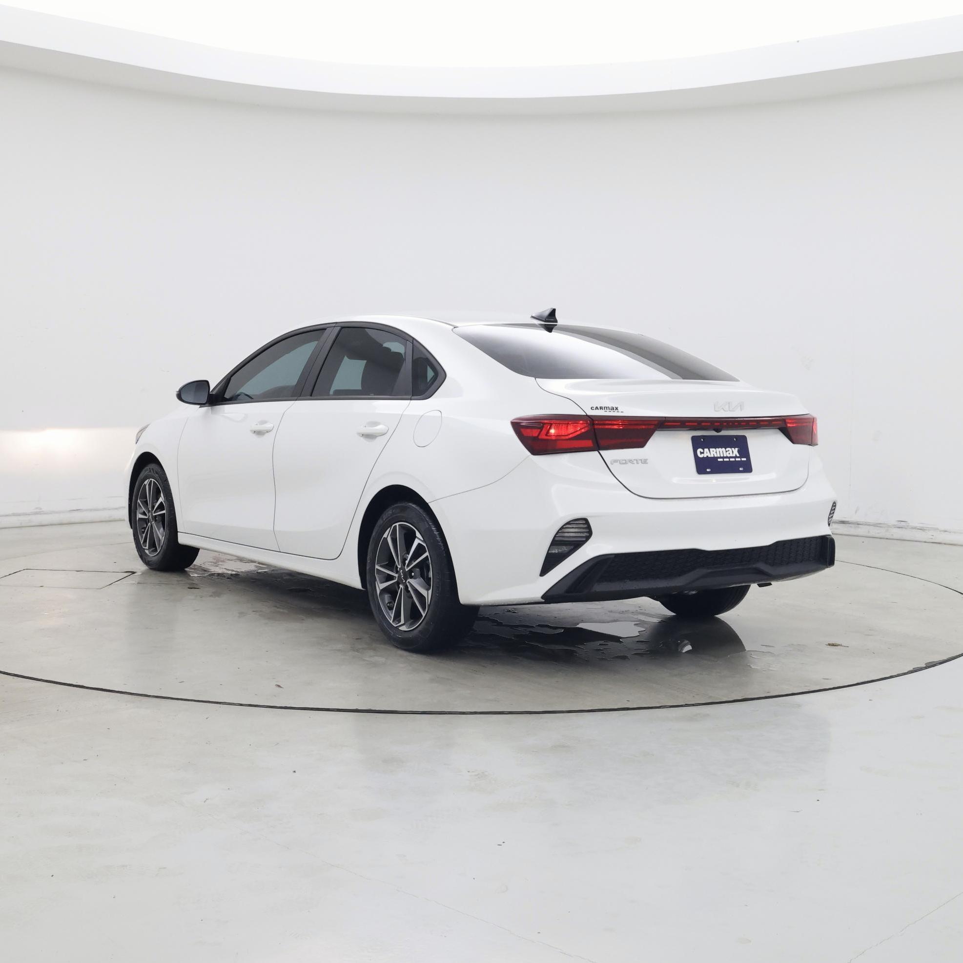 Thumbnail: 2023 Kia Forte - 2