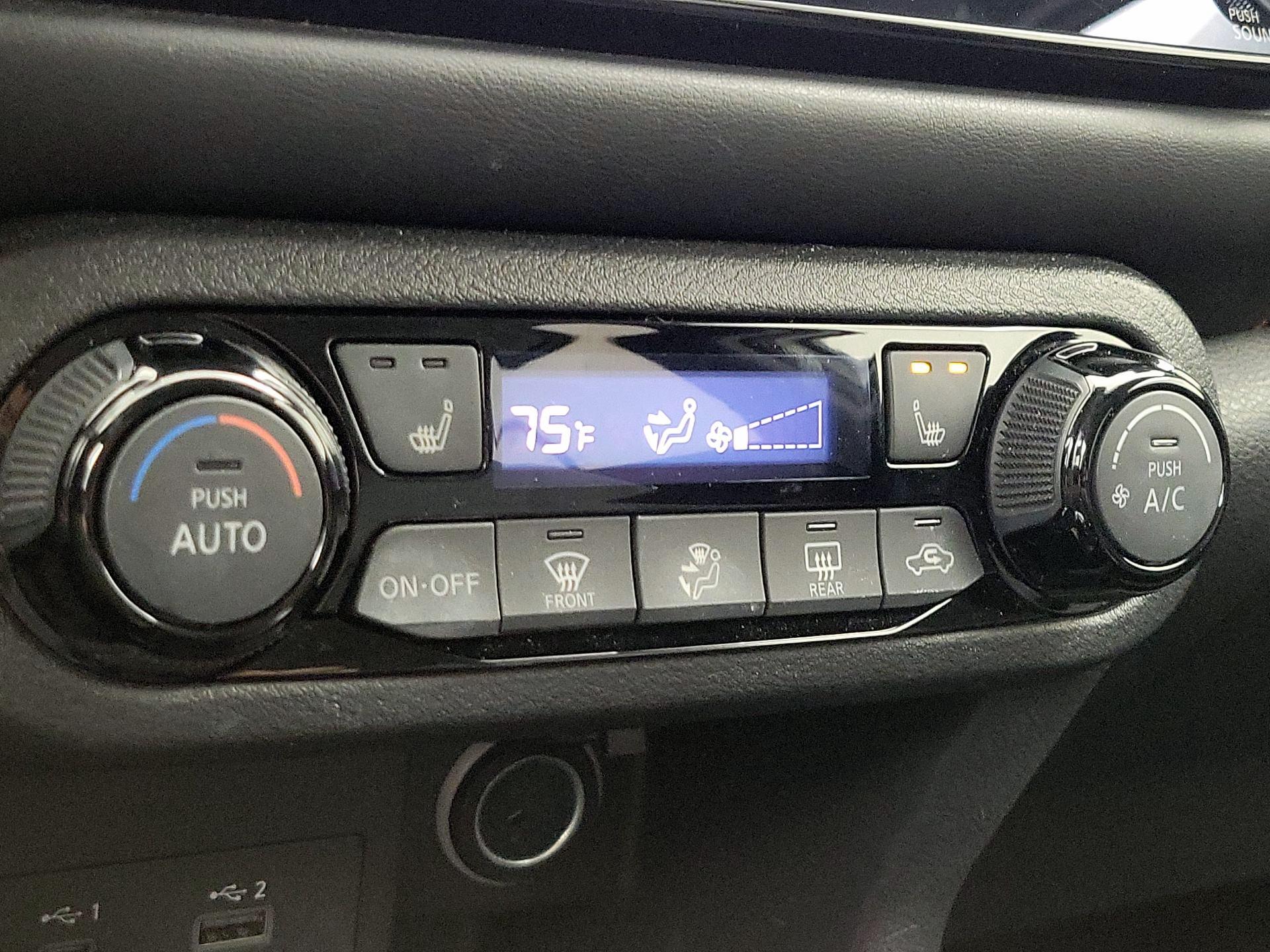 Thumbnail: 2021 Nissan Kicks - 16