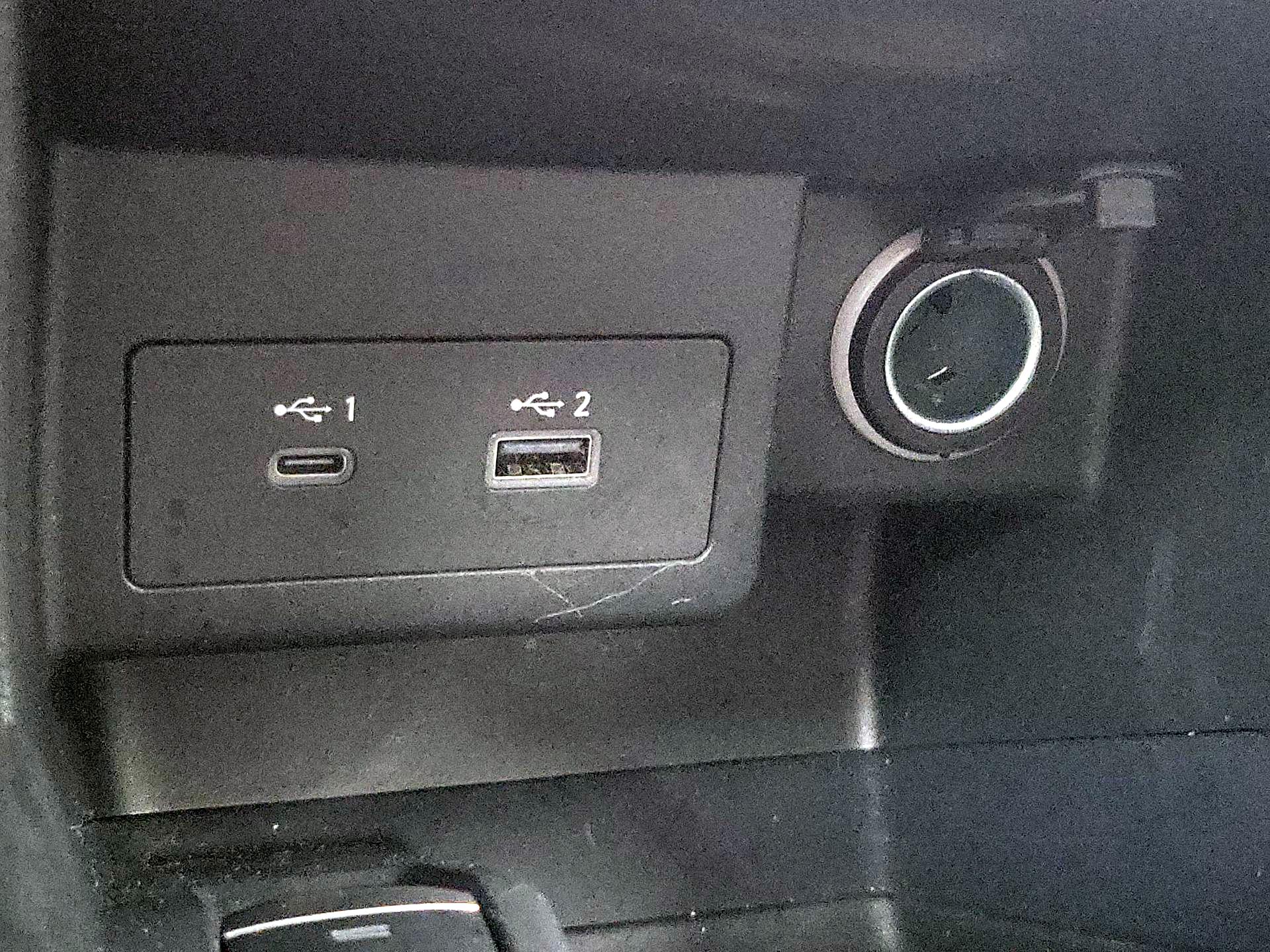 Thumbnail: 2021 Nissan Kicks - 18