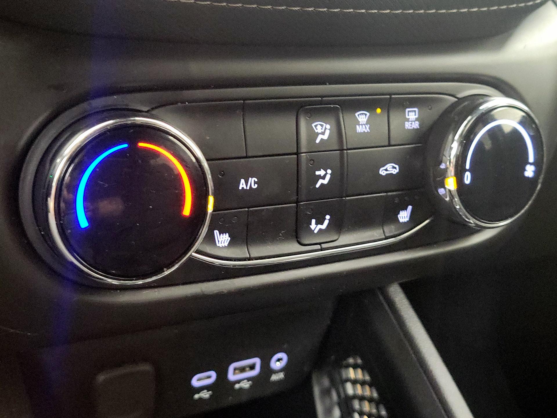 Thumbnail: 2023 Chevrolet TrailBlazer - 16