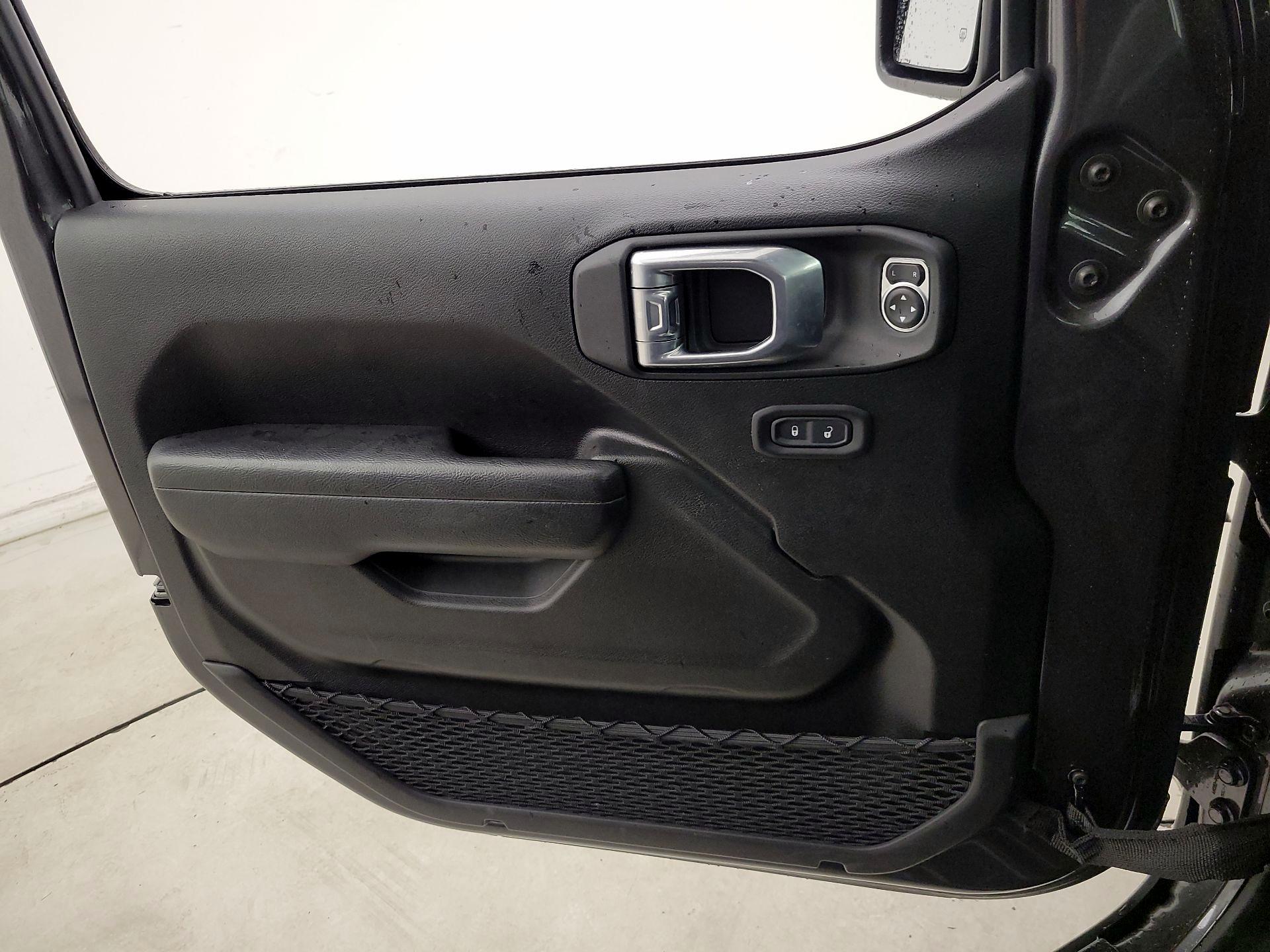 Thumbnail: 2022 Jeep Wrangler - 12