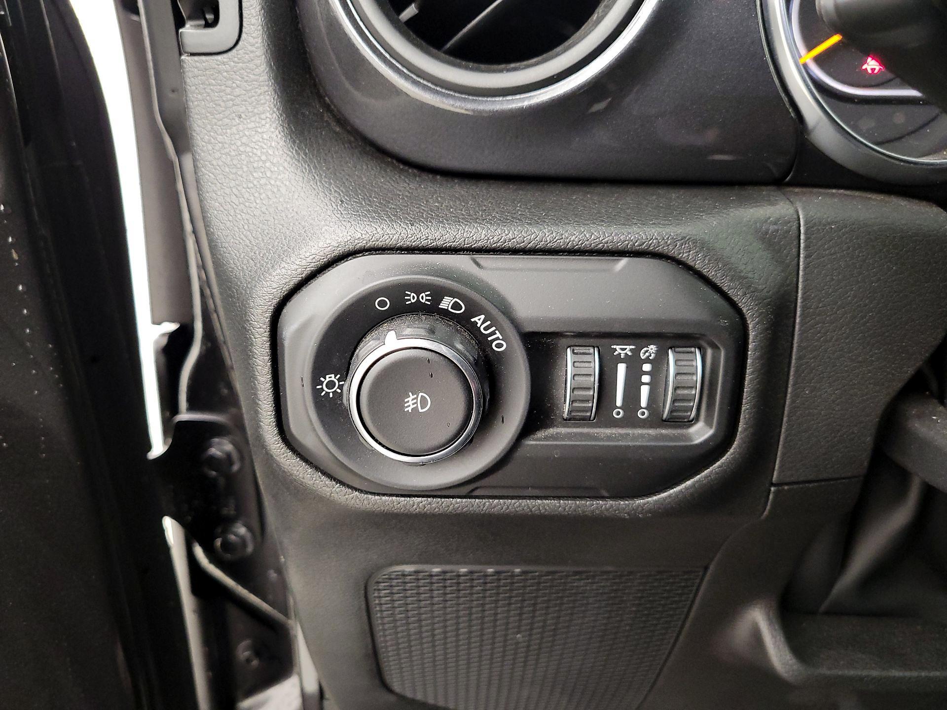 Thumbnail: 2022 Jeep Wrangler - 13