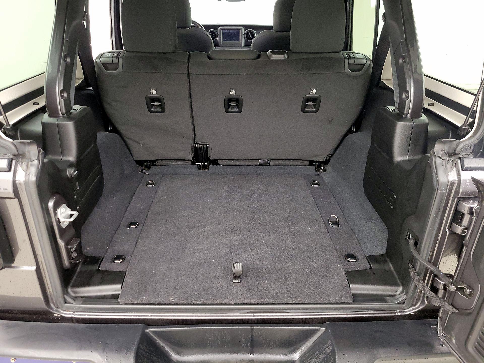 Thumbnail: 2022 Jeep Wrangler - 20