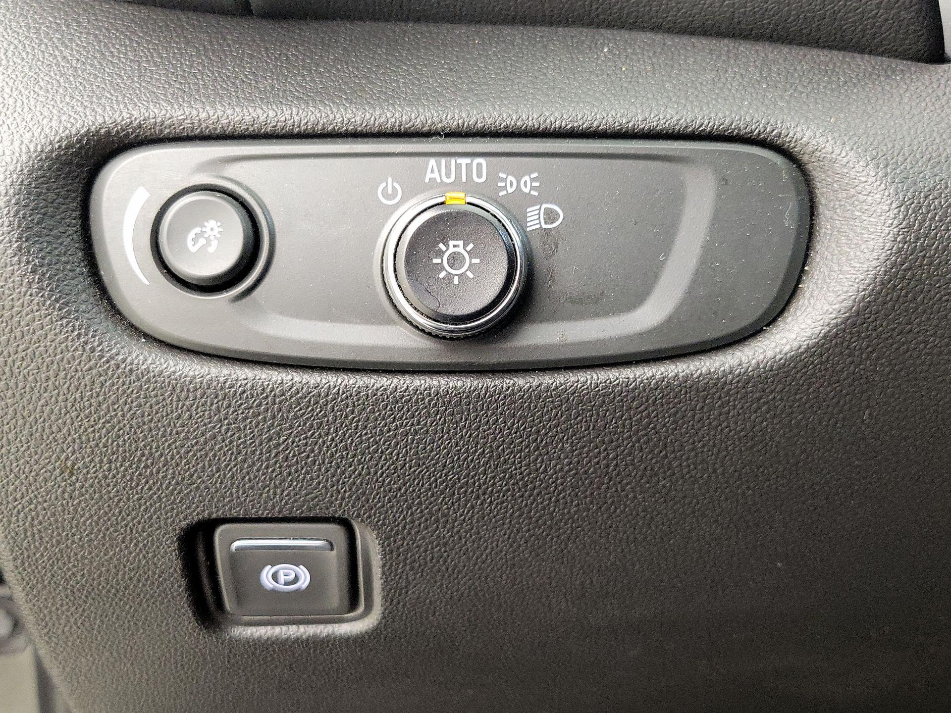 Thumbnail: 2023 Chevrolet Blazer - 13