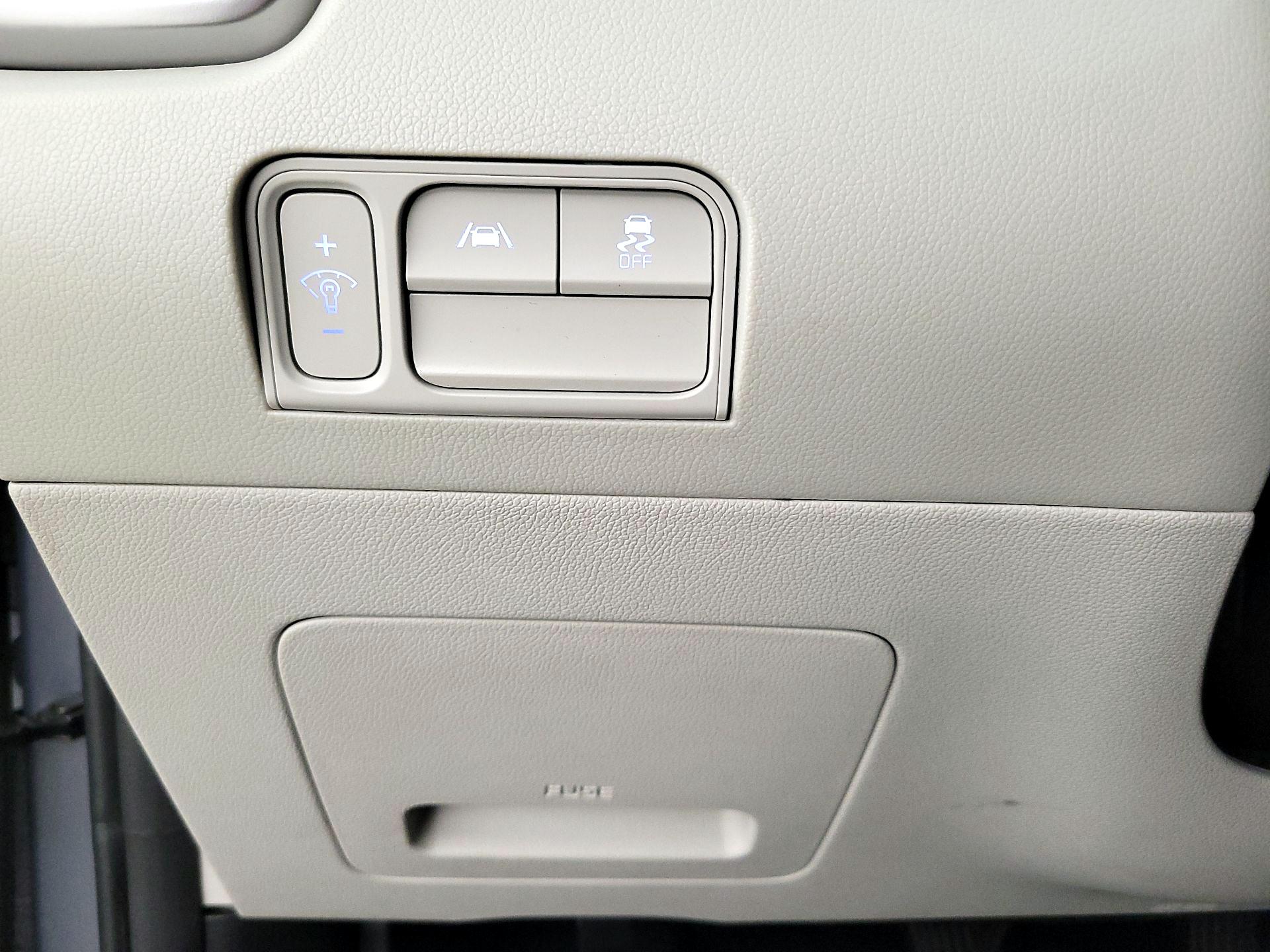 Thumbnail: 2022 Kia Sorento - 13