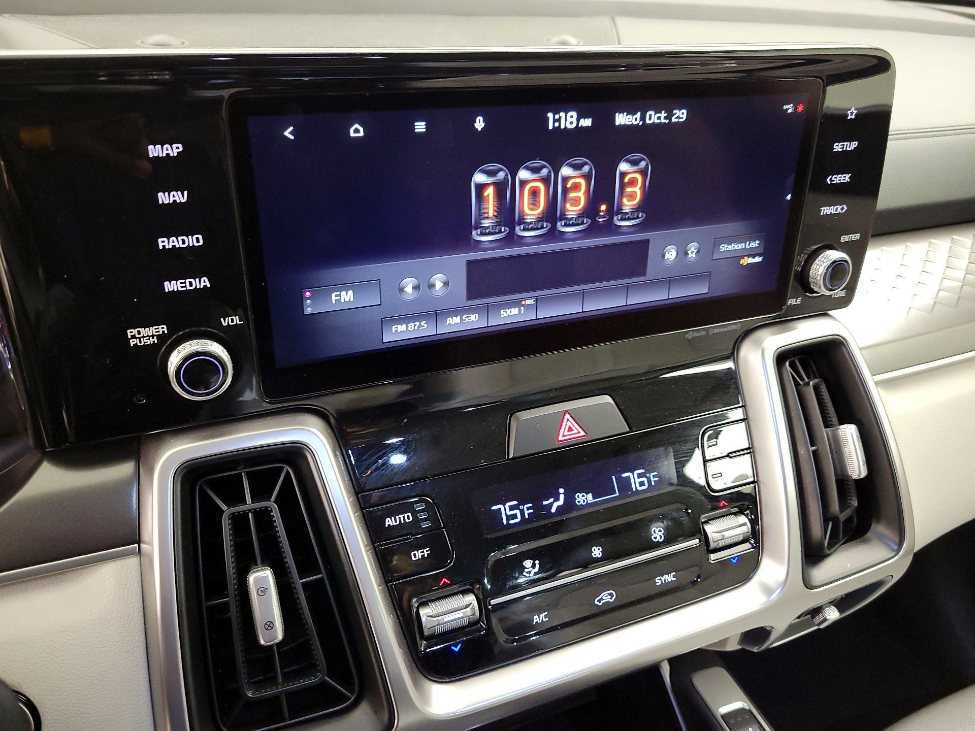 Thumbnail: 2022 Kia Sorento - 15