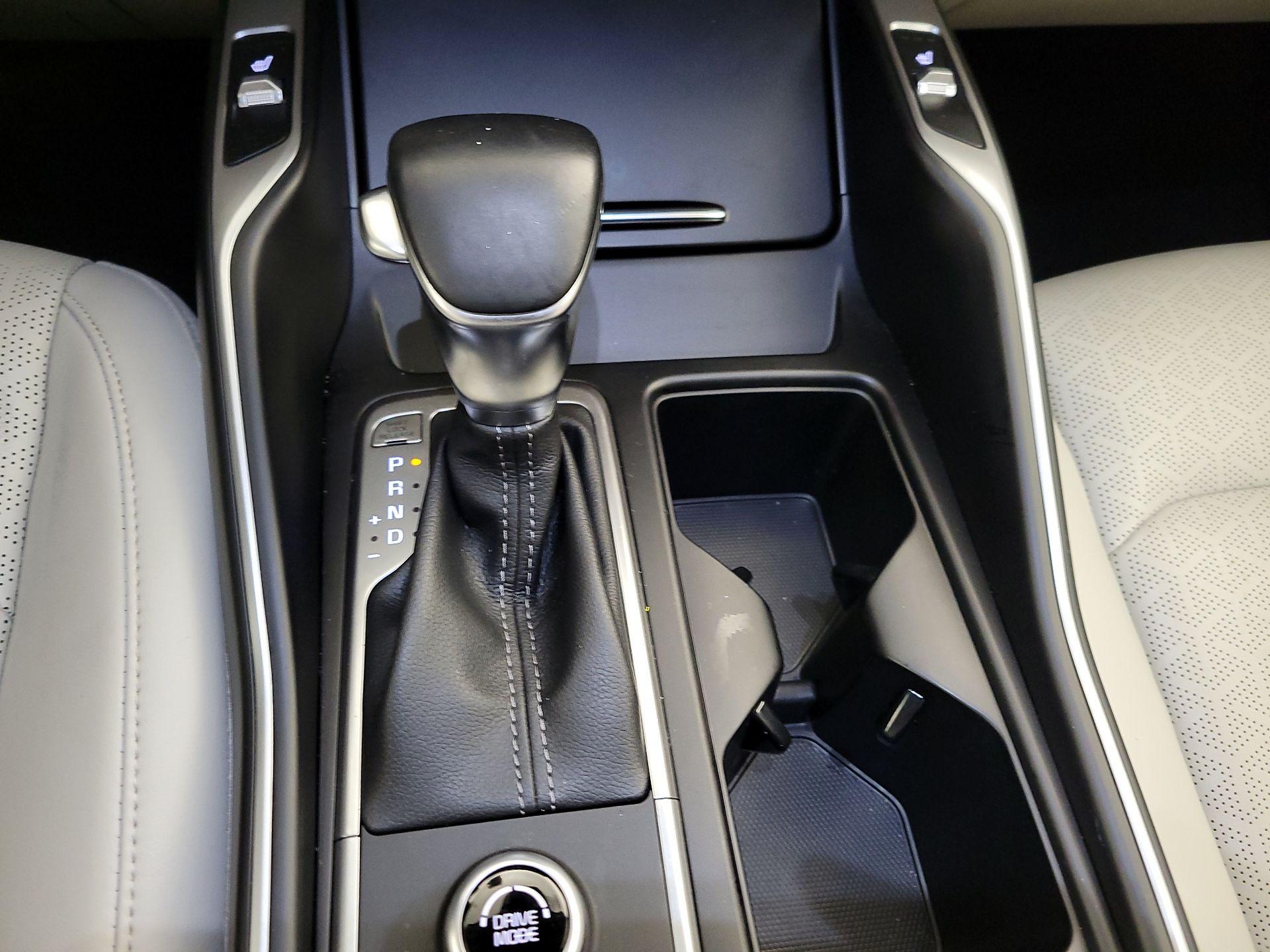 Thumbnail: 2022 Kia Sorento - 17