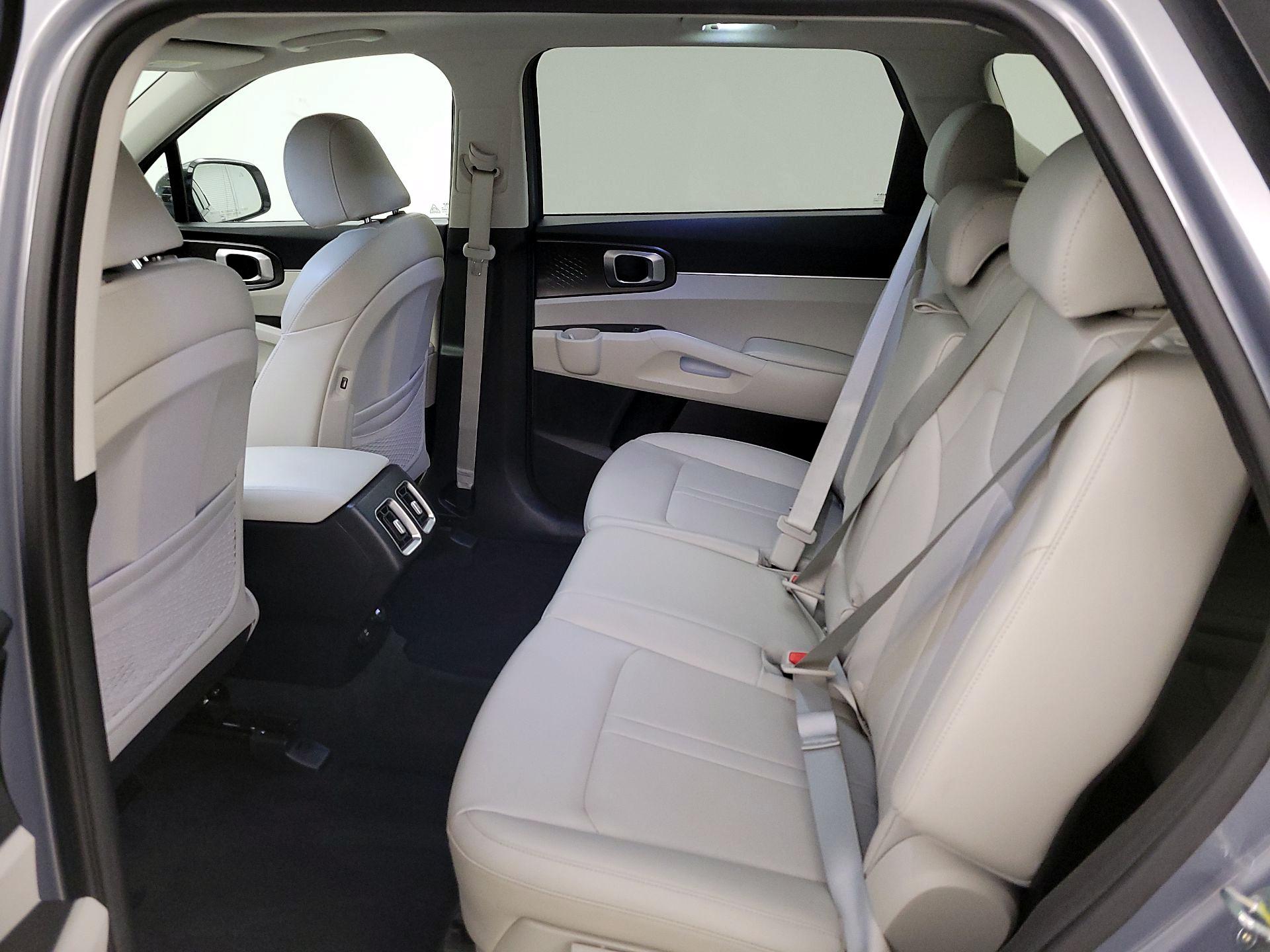 Thumbnail: 2022 Kia Sorento - 20