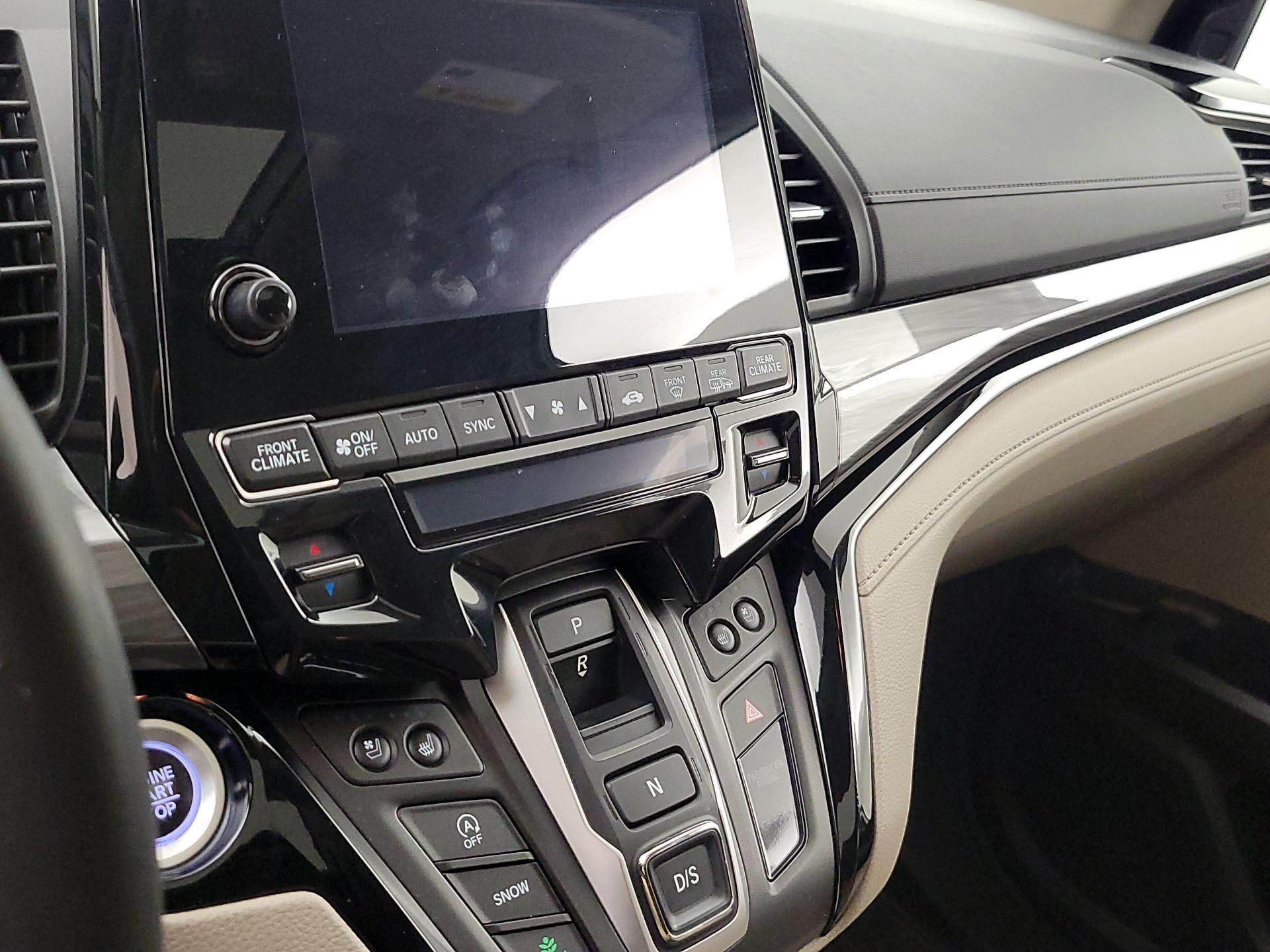 Thumbnail: 2022 Honda Odyssey - 17