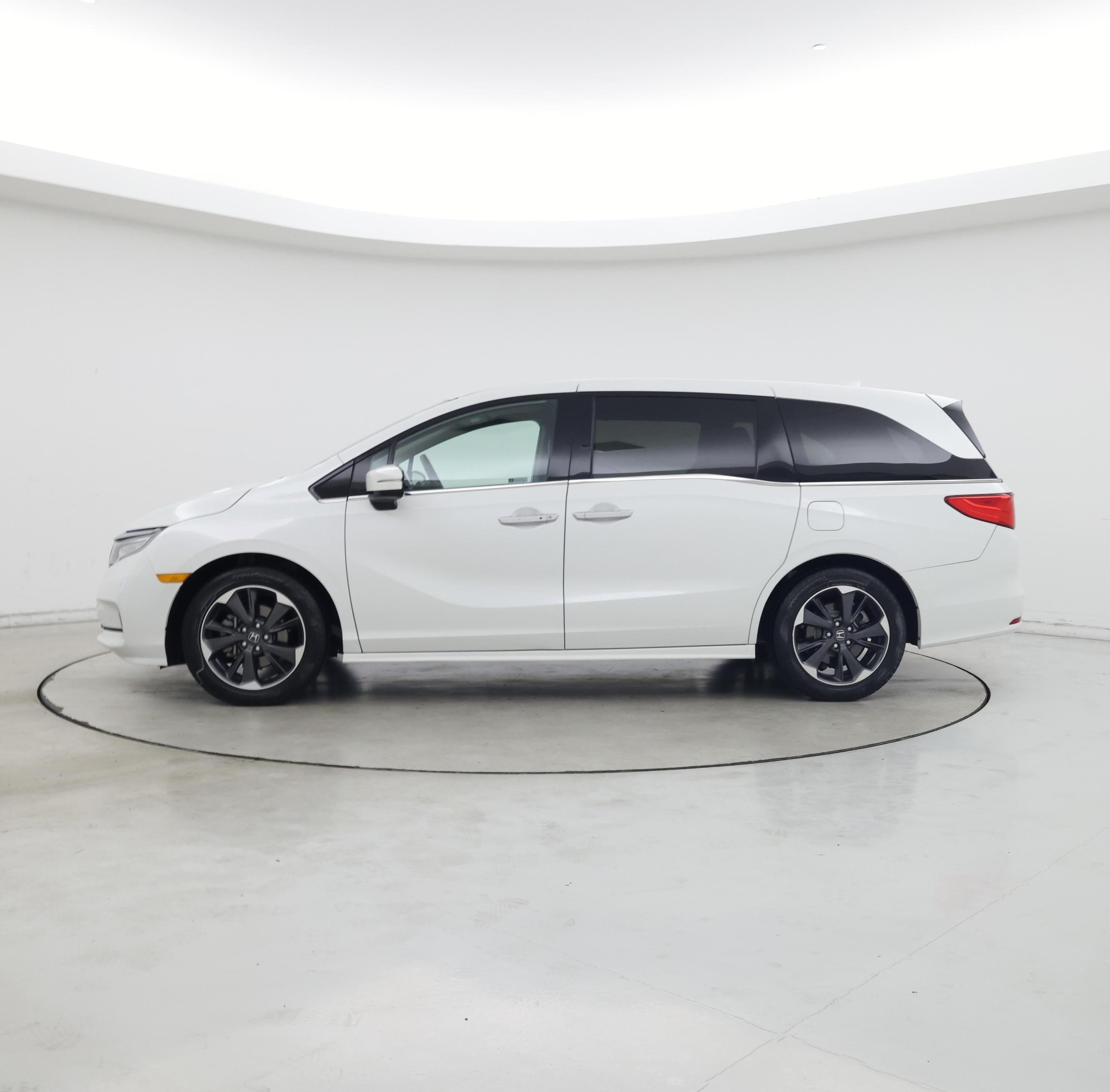 Thumbnail: 2022 Honda Odyssey - 3